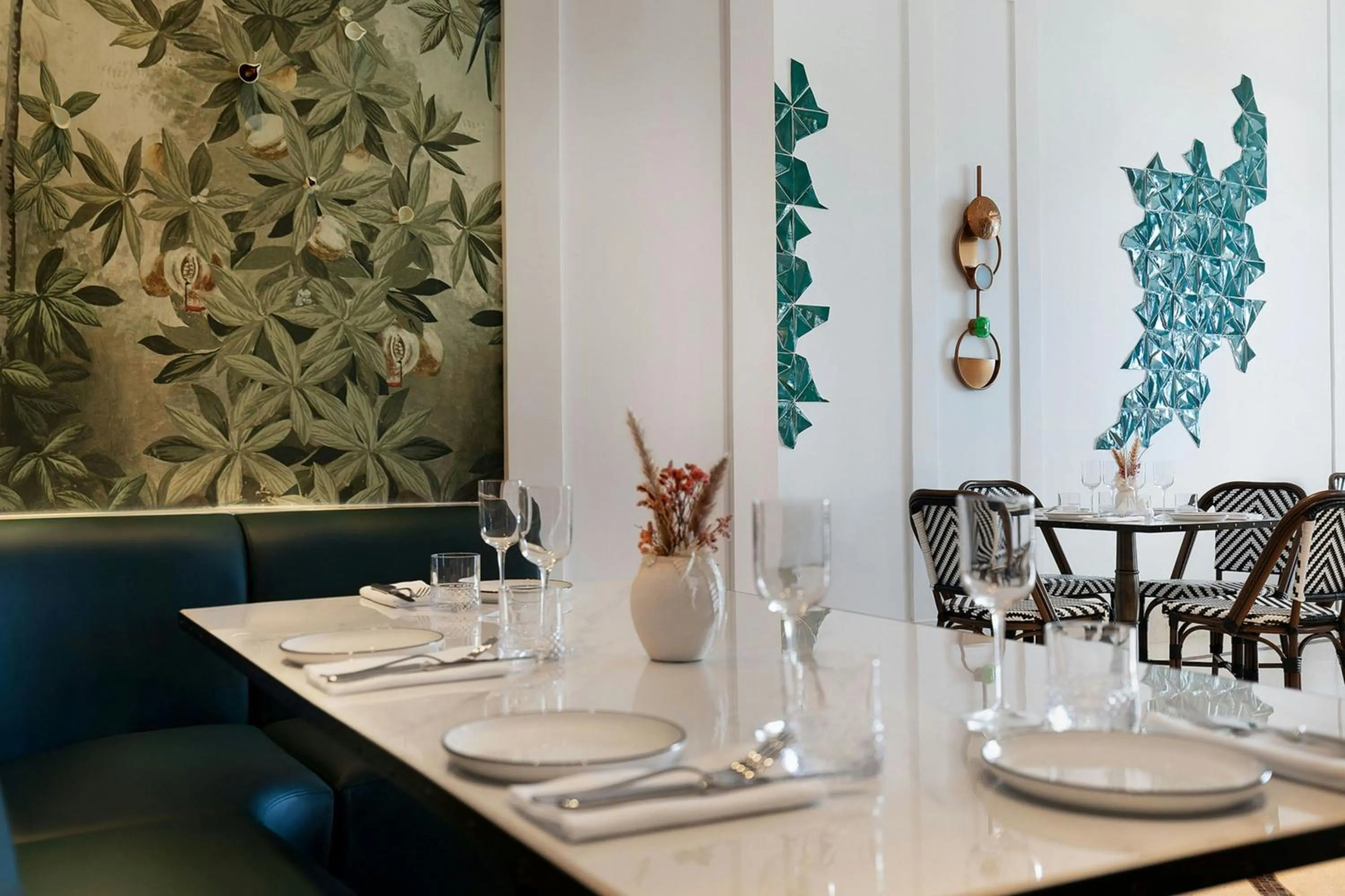 Restaurant/places to eat in The St. Regis La Bahia Blanca Resort - Tamuda Bay