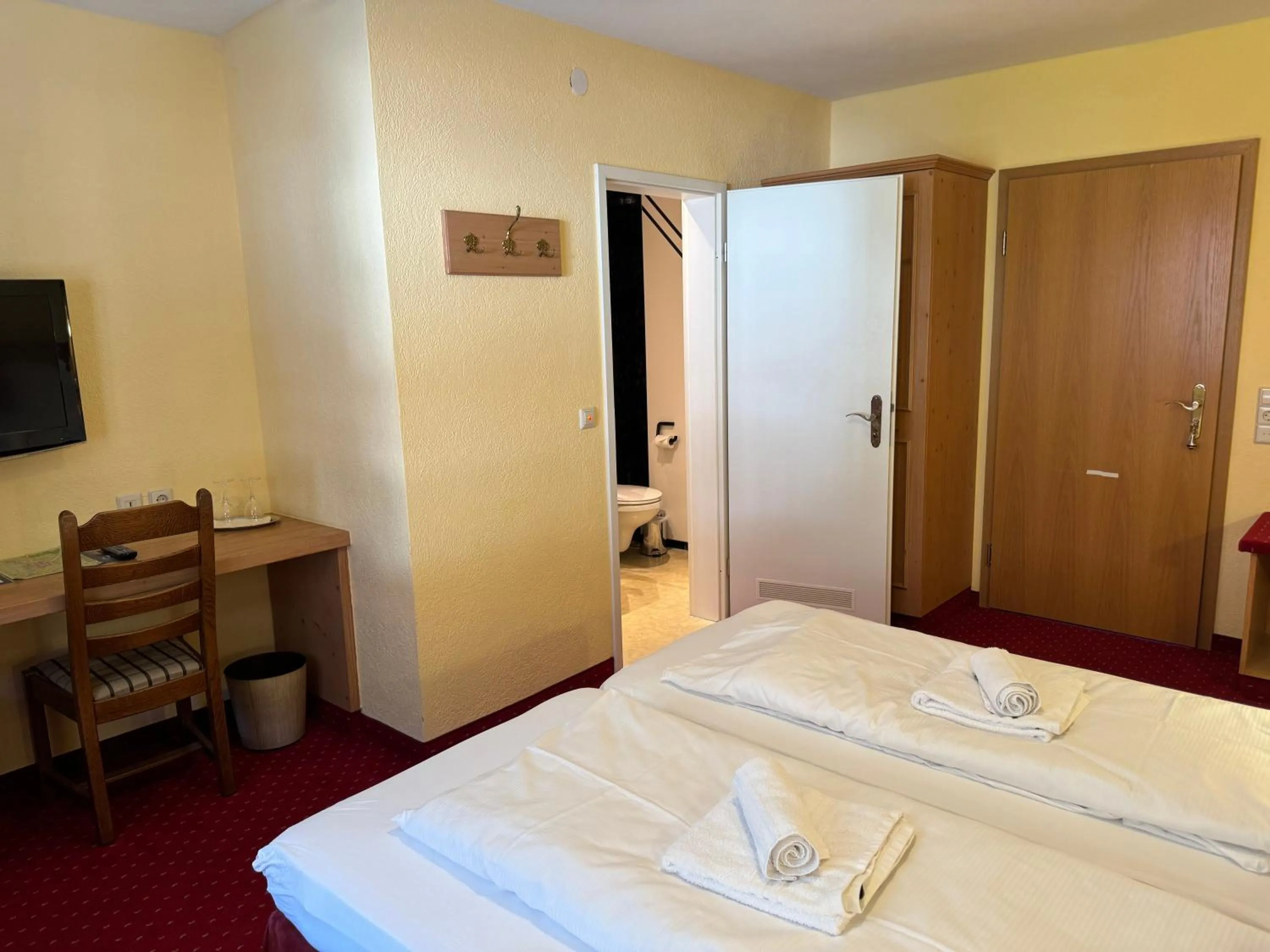 Photo of the whole room, Bed in Landhotel Alte Post