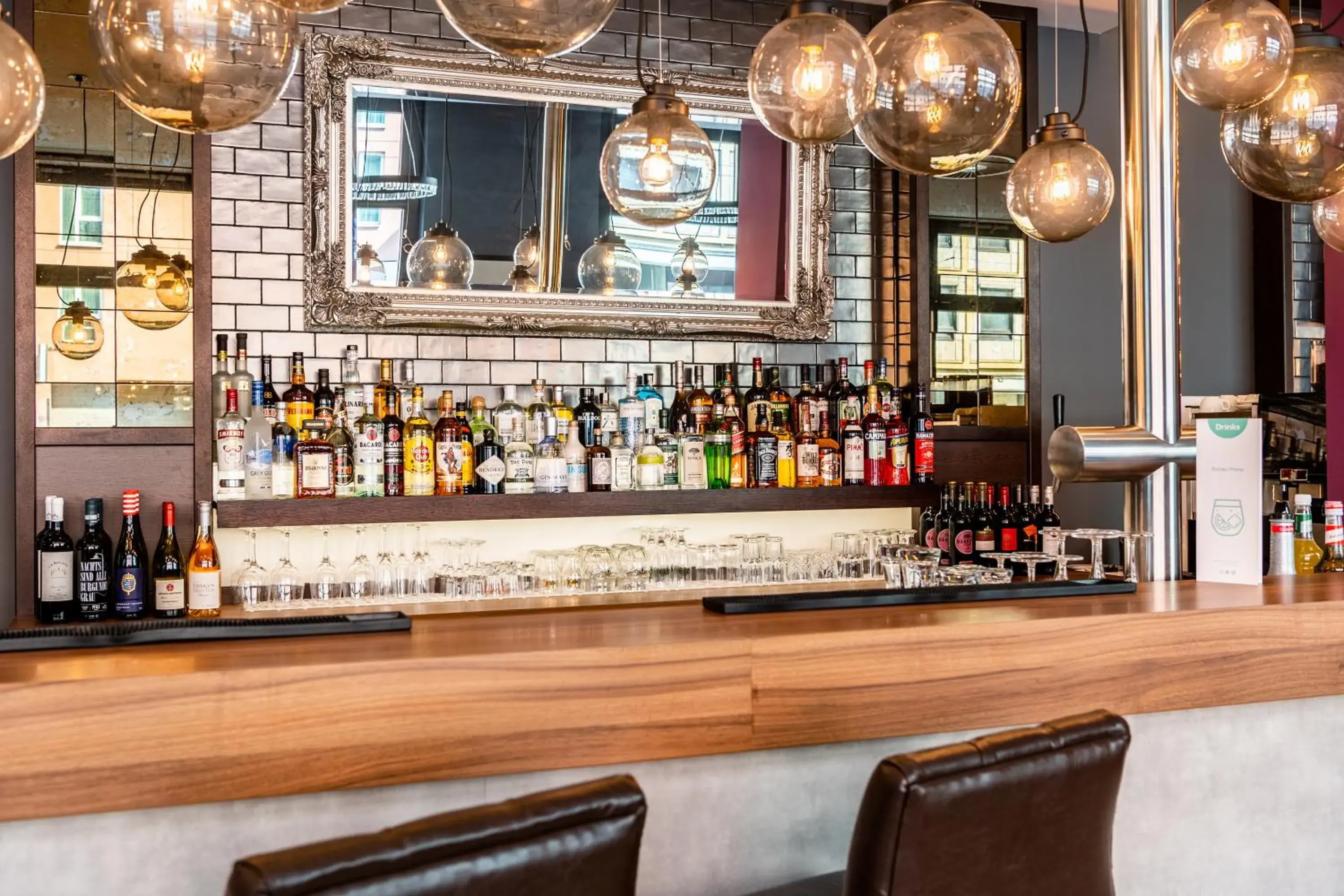 Lounge or bar in Premier Inn Nürnberg City Centre Lounge or bar in Premier Inn Nürnberg City Centre