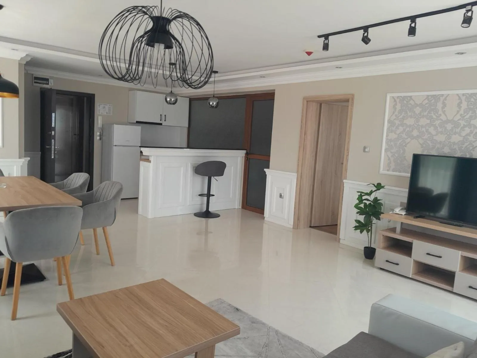 Living room in Vemara City Boutique Hotel-free parking