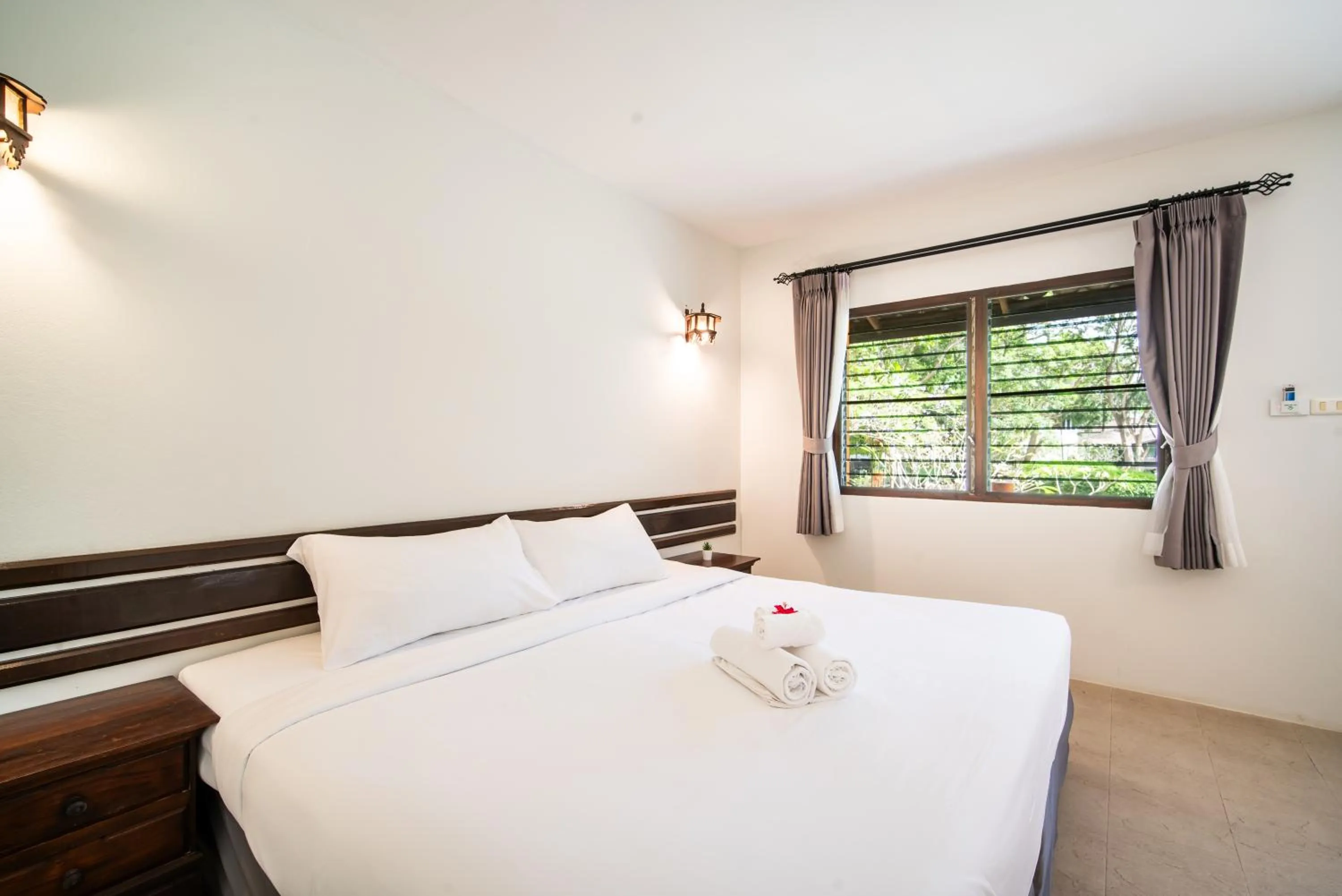 View (from property/room), Bed in Ban Raya Resort and Spa