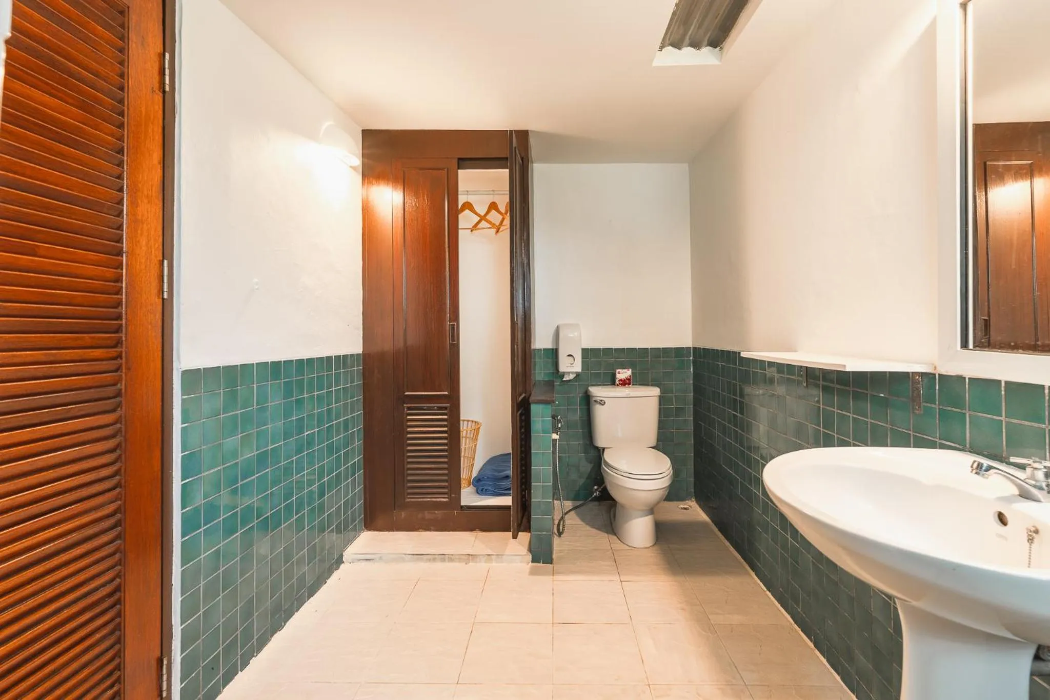 Toilet in Ban Raya Resort and Spa