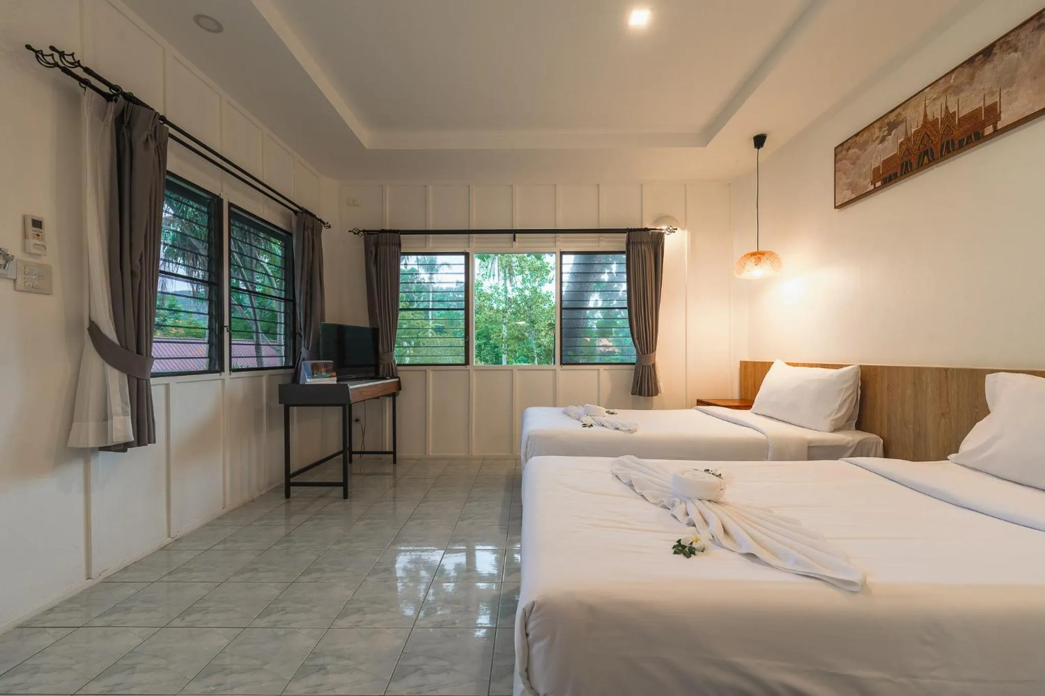 Bed in Ban Raya Resort and Spa