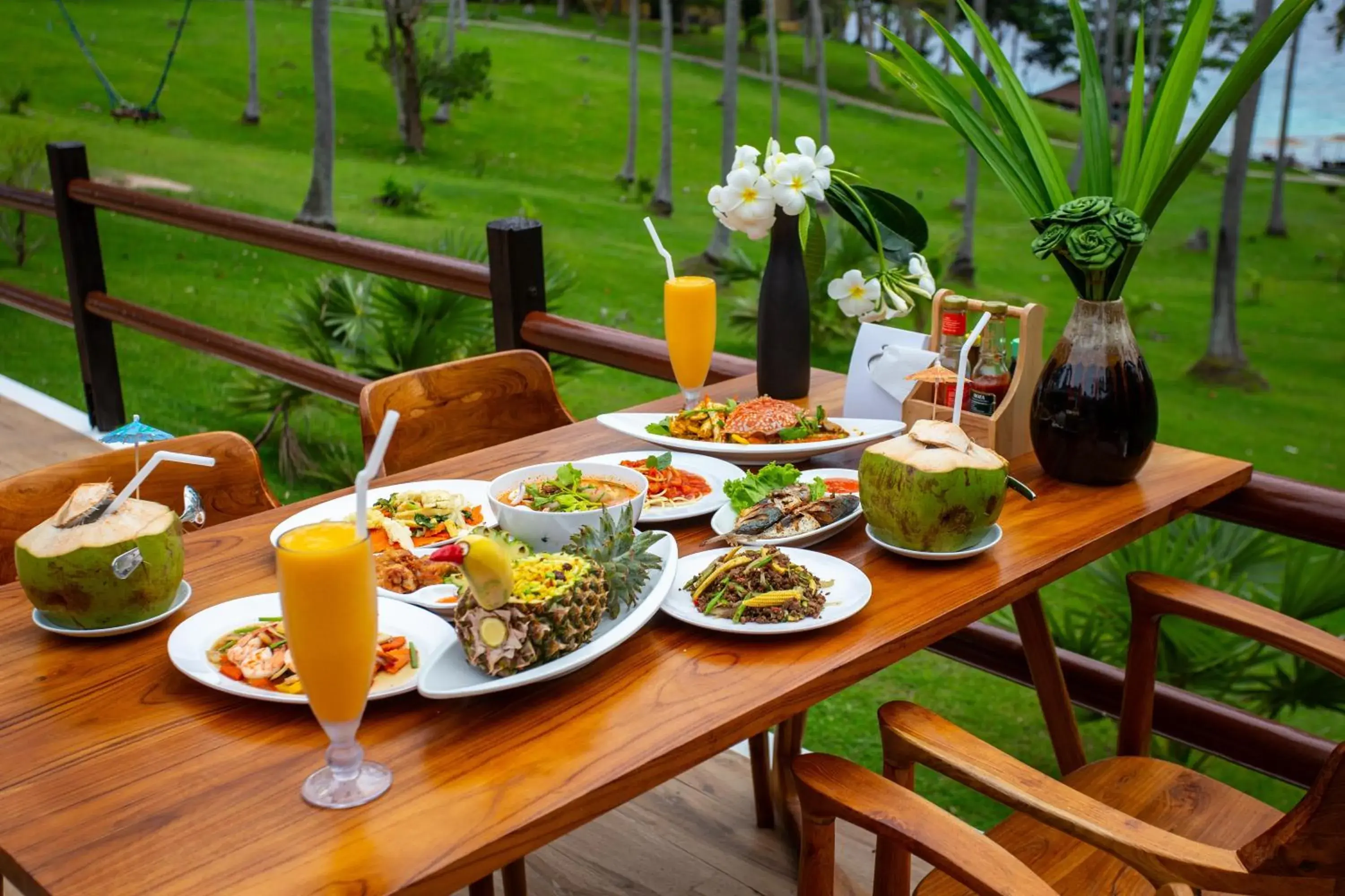 Restaurant/places to eat in Ban Raya Resort and Spa Restaurant/places to eat in Ban Raya Resort and Spa