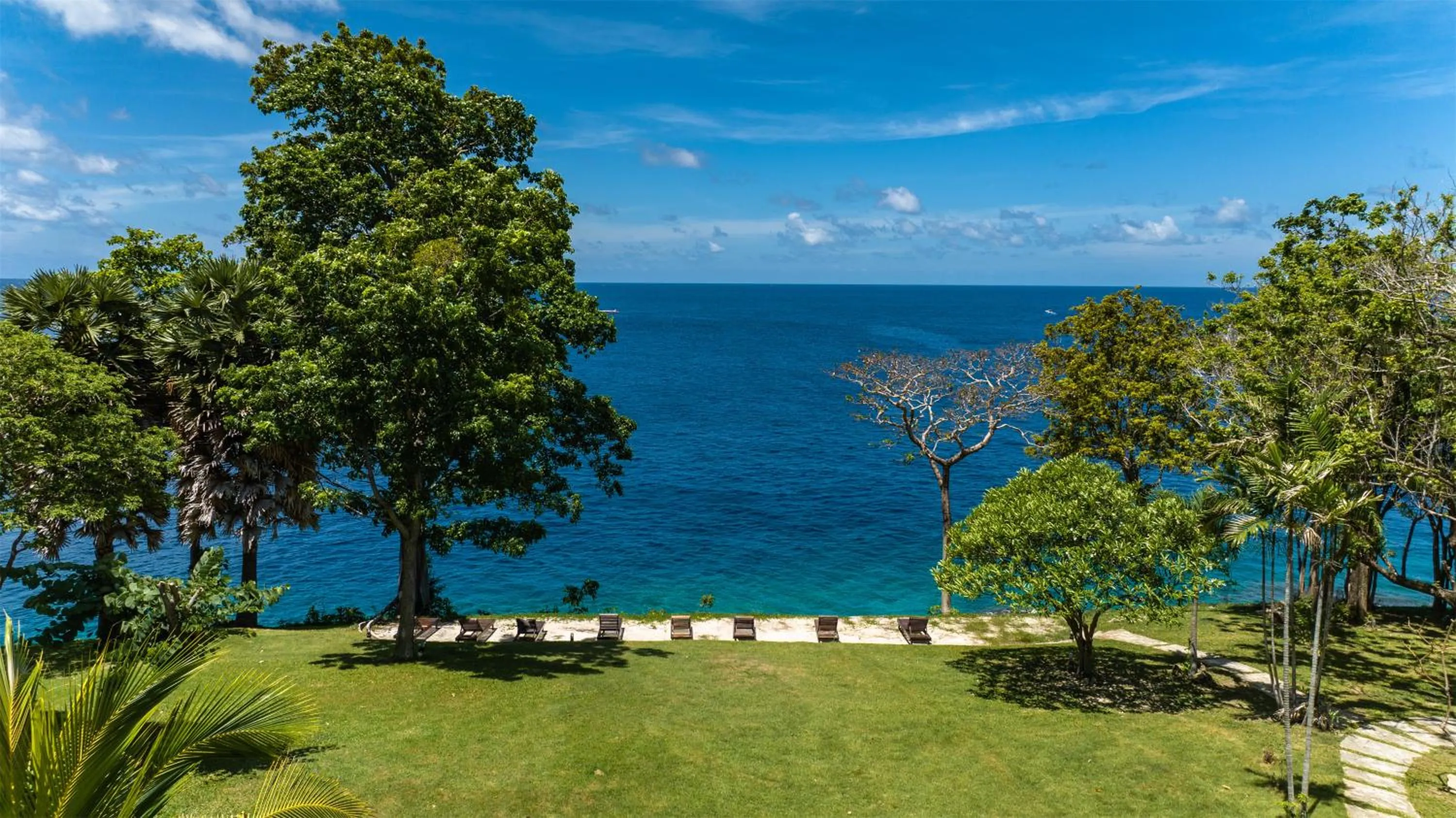 Natural landscape in Ban Raya Resort and Spa