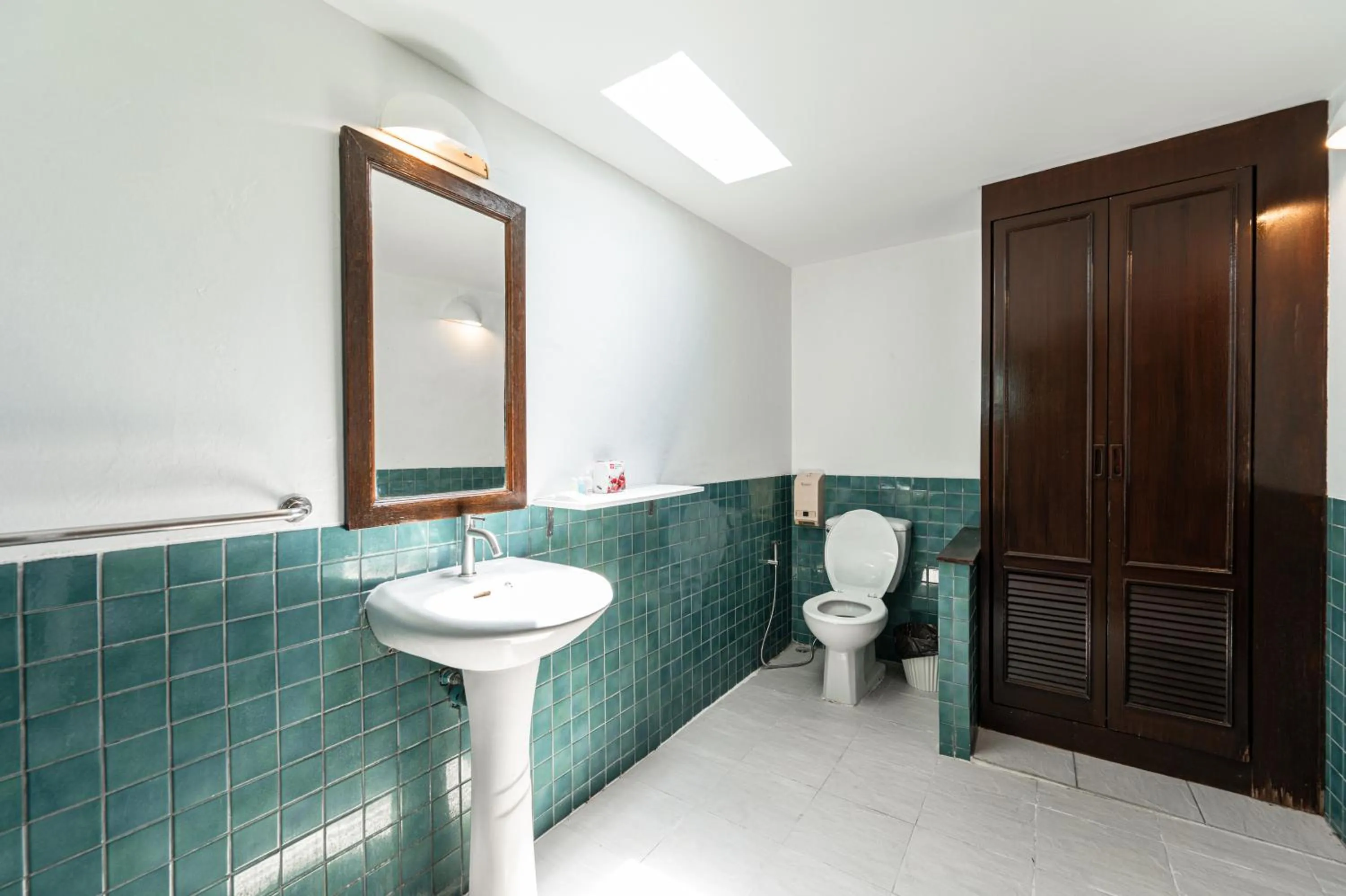 Shower in Ban Raya Resort and Spa