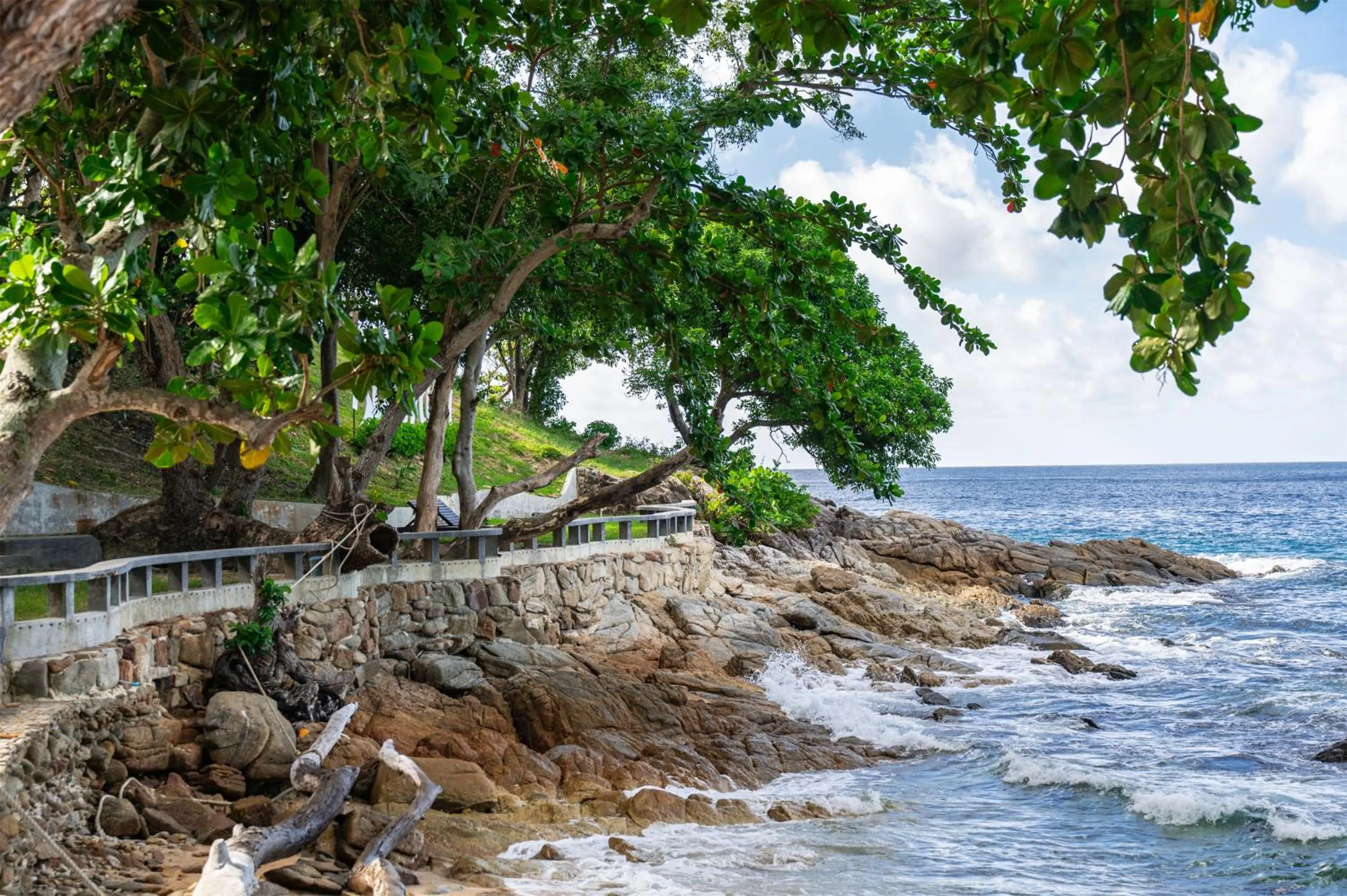 Beach in Ban Raya Resort and Spa