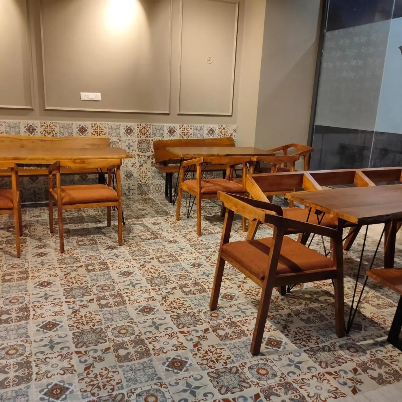 Restaurant/places to eat in Hotel The Golf 1