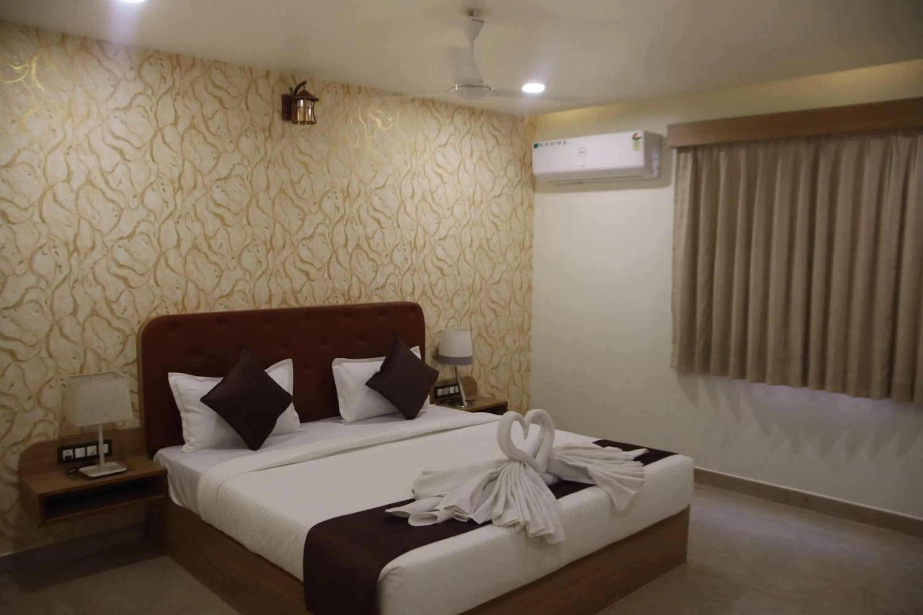 Bedroom in The Sky Comfort Beach Hotel, Dwarka