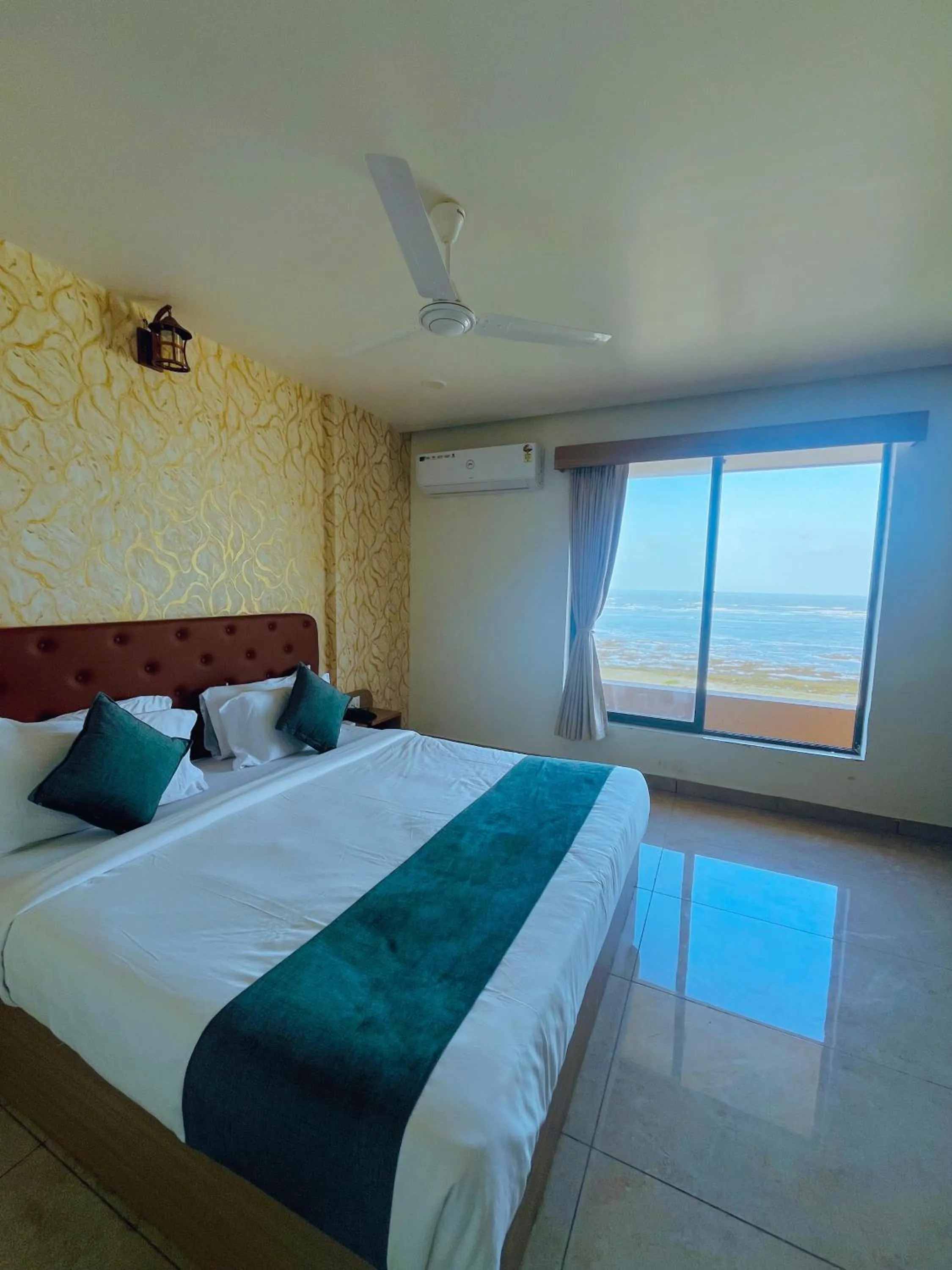 Bedroom in The Sky Comfort Beach Hotel, Dwarka