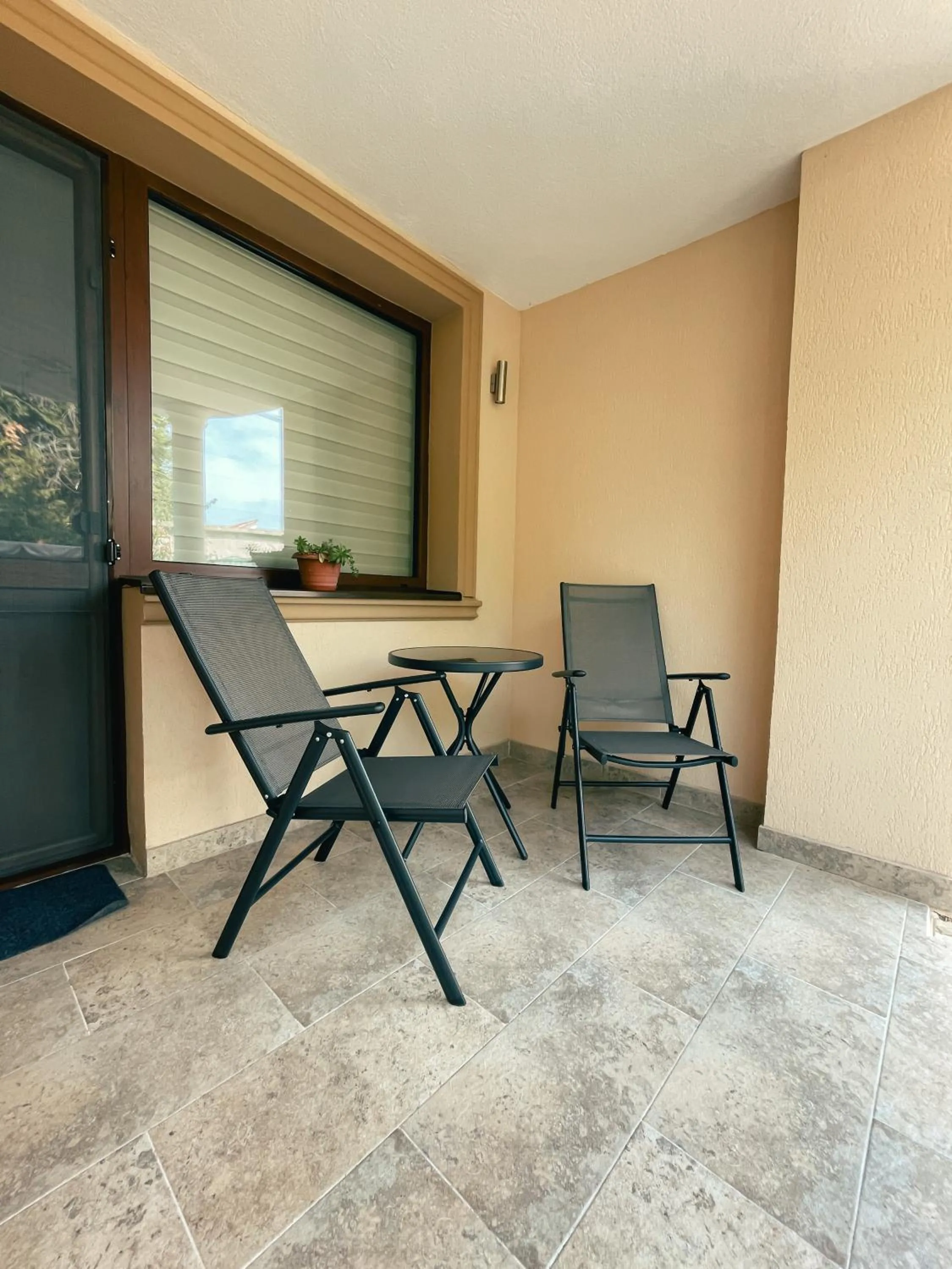 Balcony/Terrace in Cozy Glen - Private Villa, Parking and BBQ