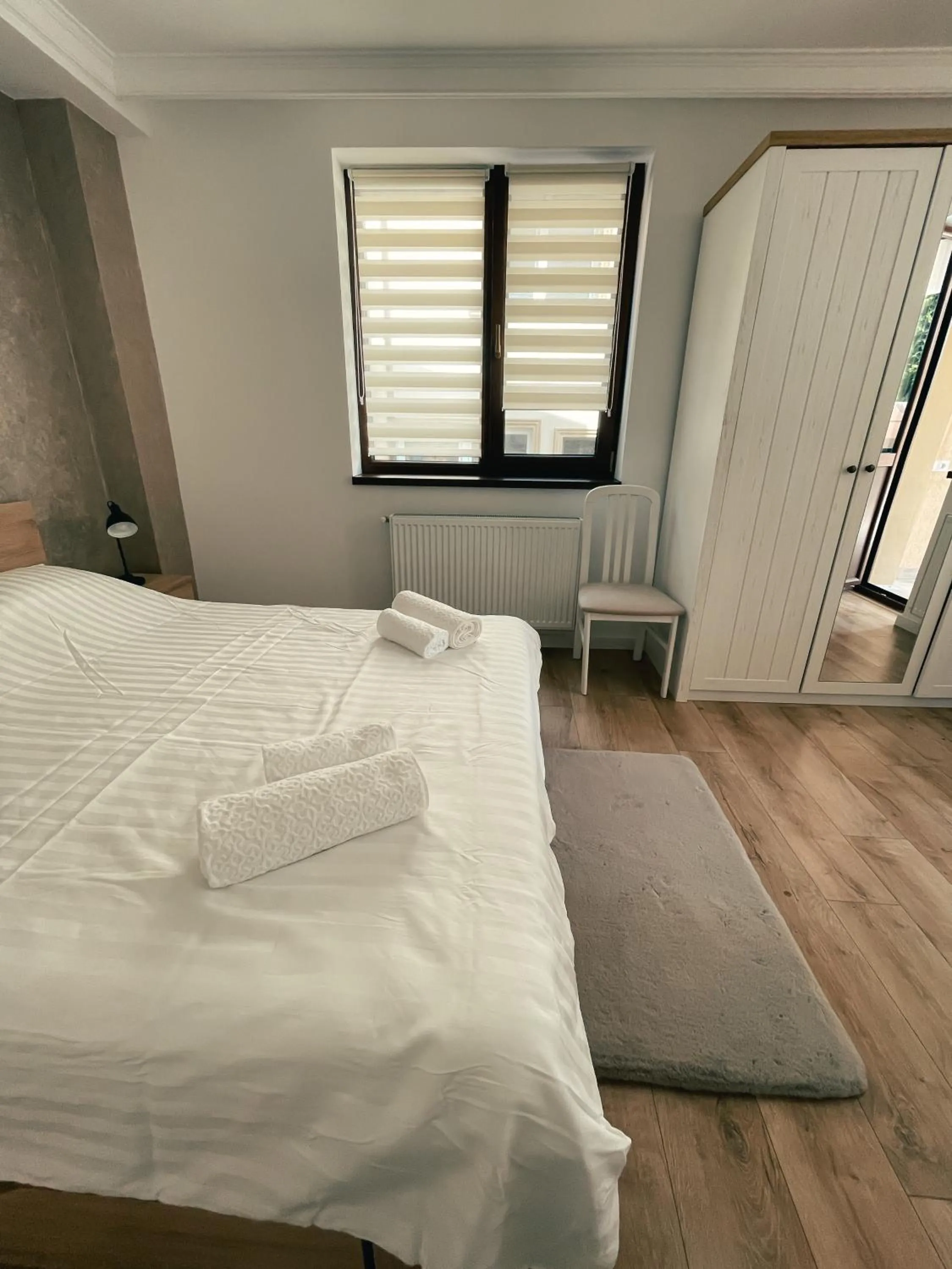 Photo of the whole room, Bed in Cozy Glen - Private Villa, Parking and BBQ