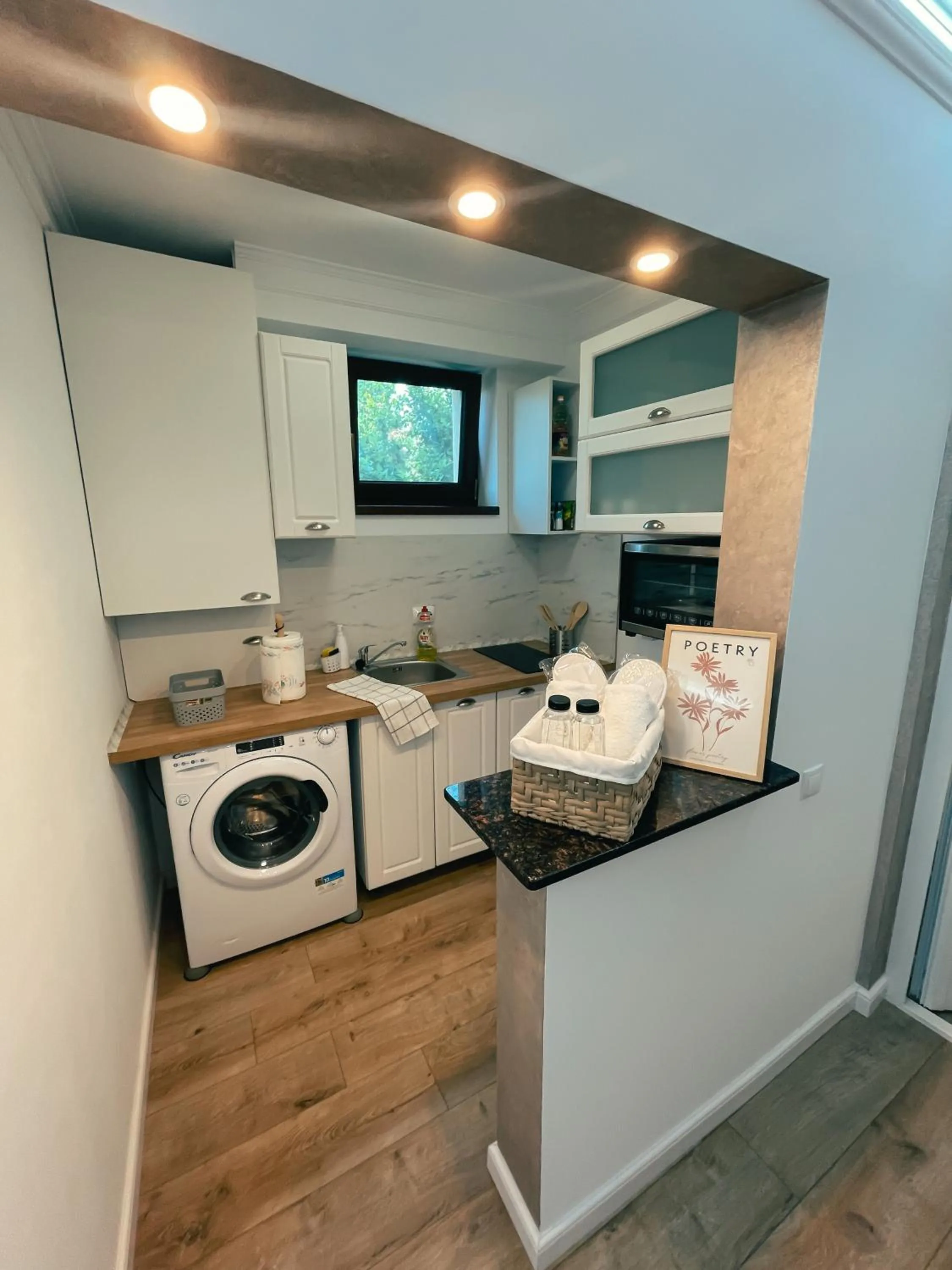 Kitchen or kitchenette in Cozy Glen - Private Villa, Parking and BBQ
