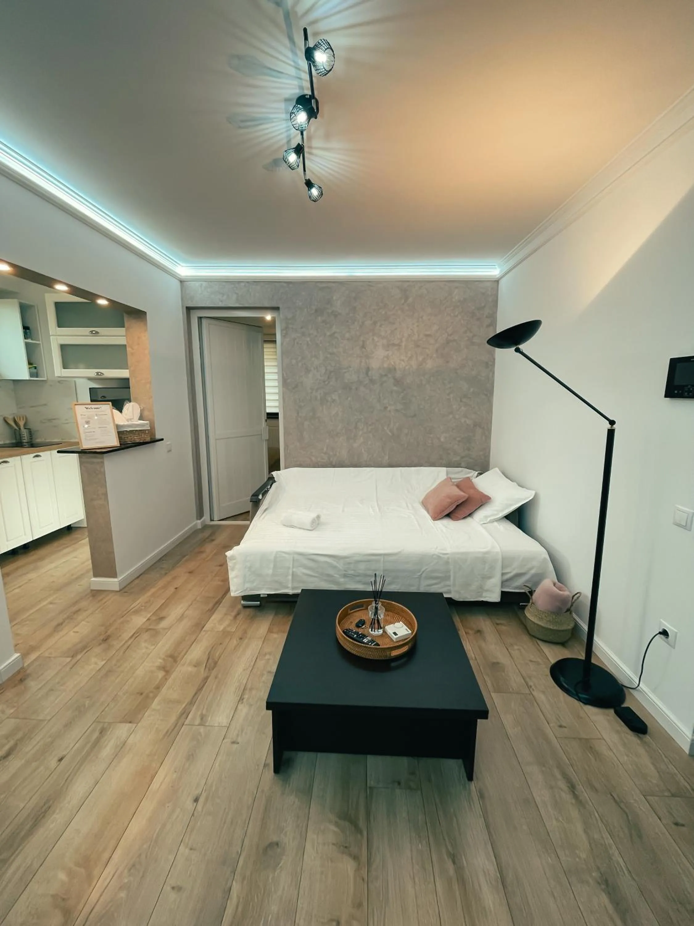 Bed in Cozy Glen - Private Villa, Parking and BBQ