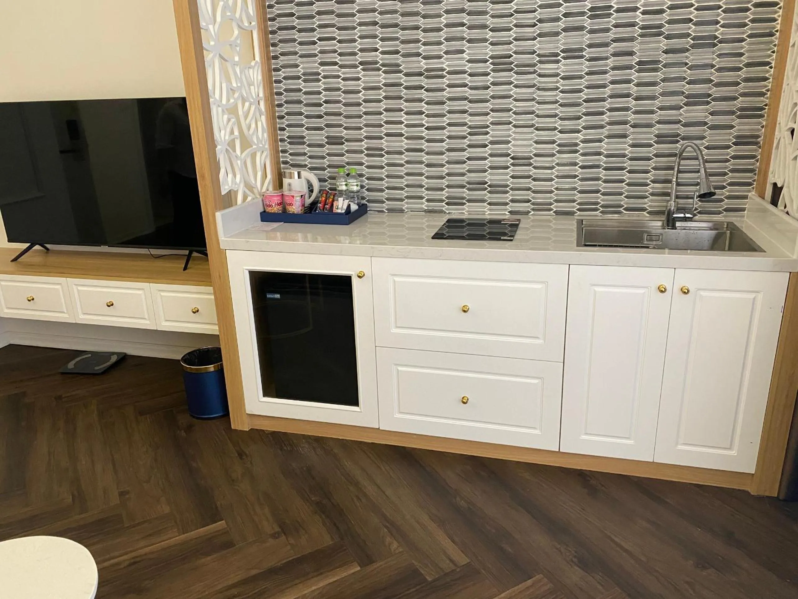 Kitchen or kitchenette in Riverside Hotel Hà Nam