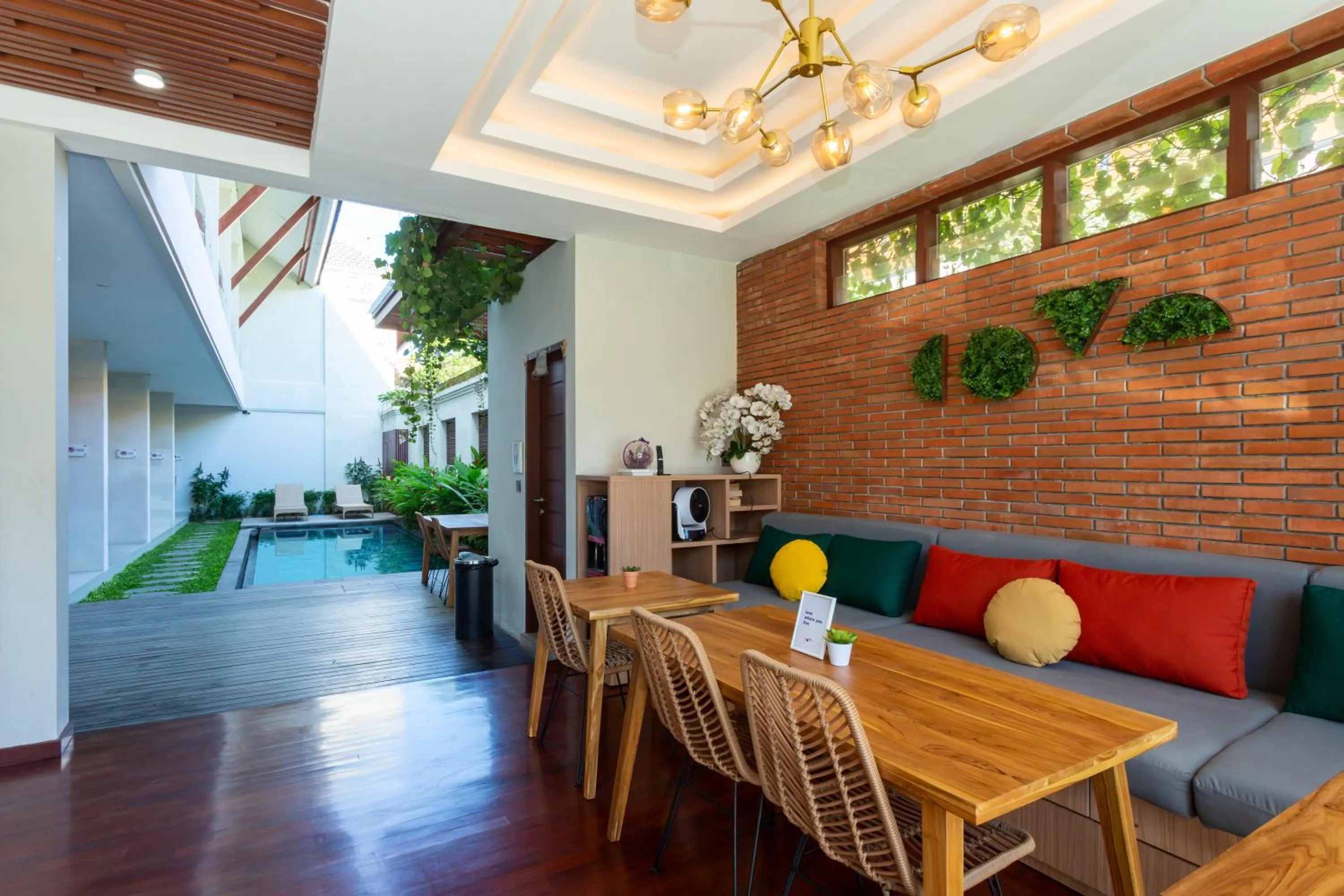 Seating area in Cove Ransha Stay