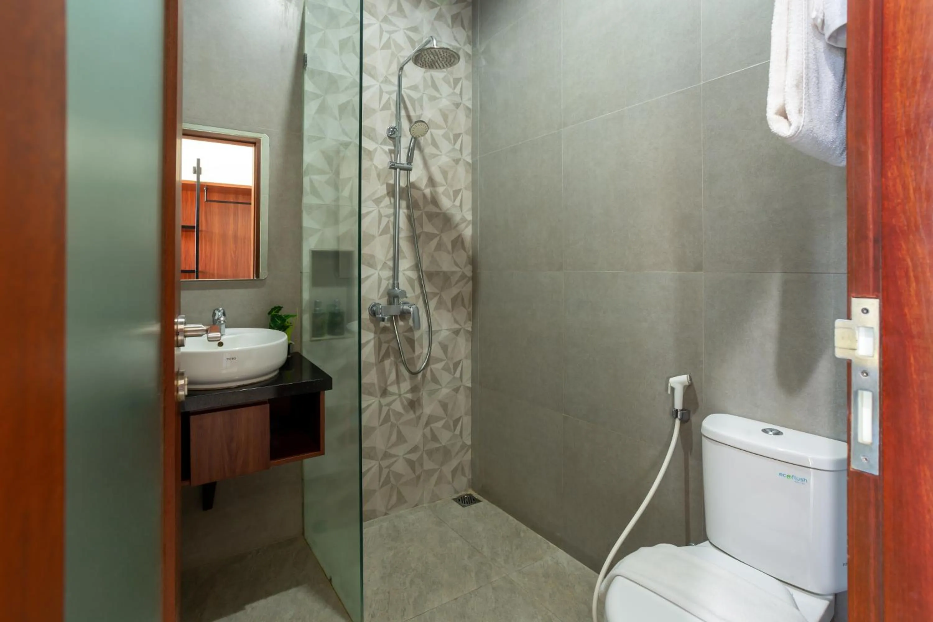 Bathroom in Cove Ransha Stay