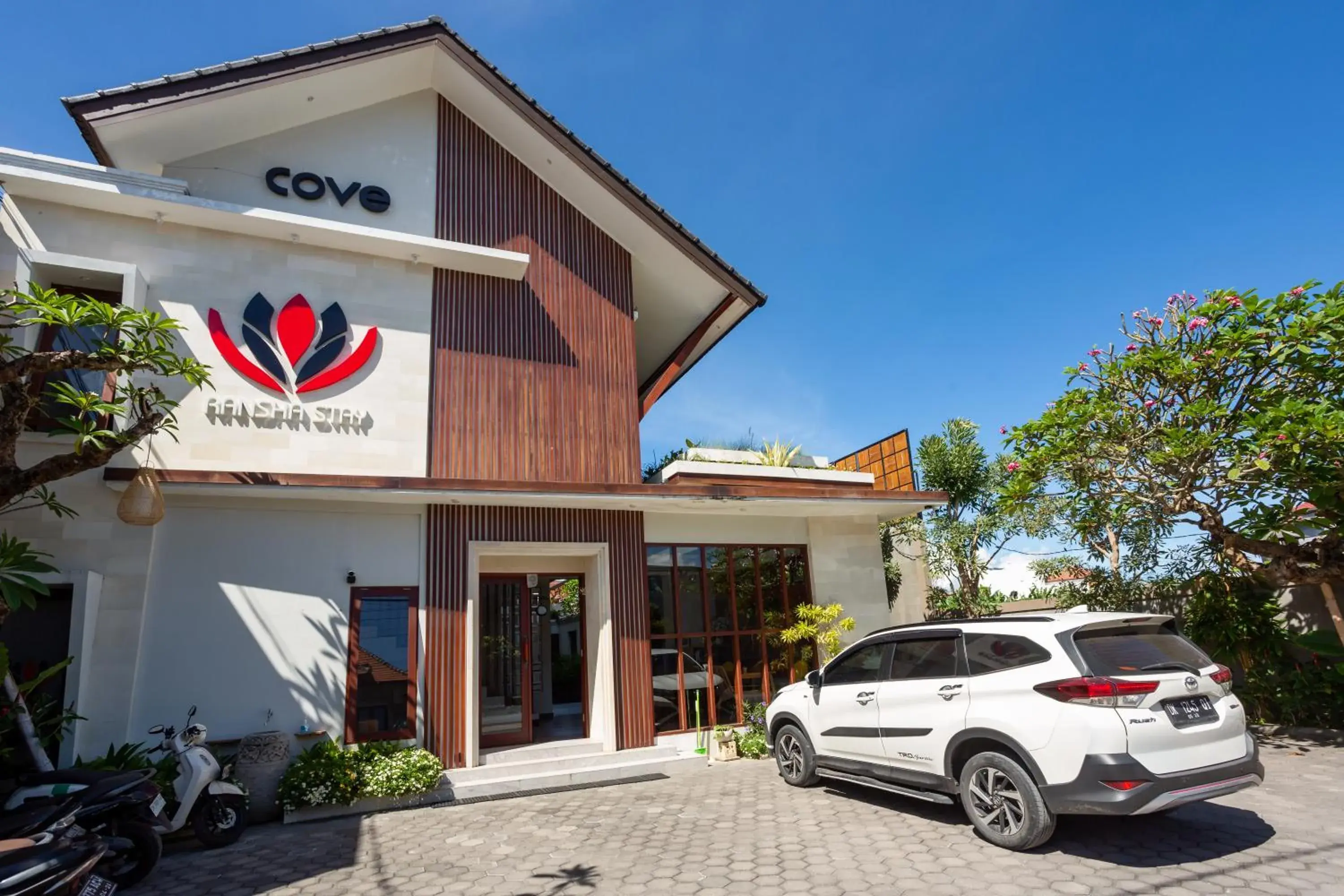 Property building in Cove Ransha Stay Property building in Cove Ransha Stay