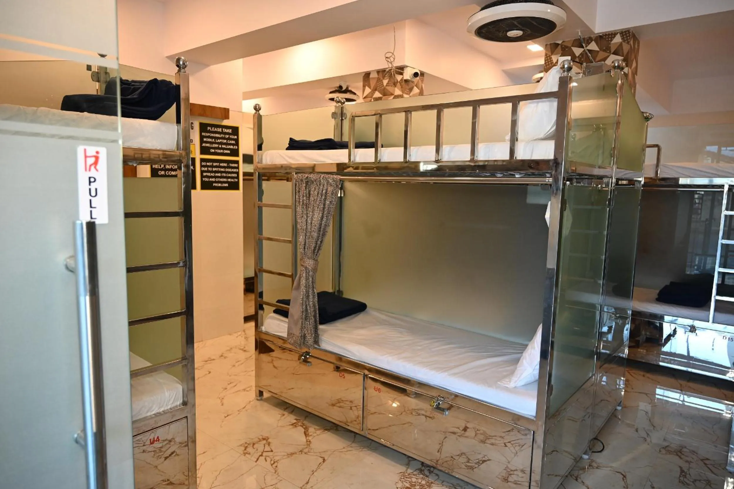 Shower, Bed in Sagar Dormitory Andheri - Nearest to Andheri Railway Station West