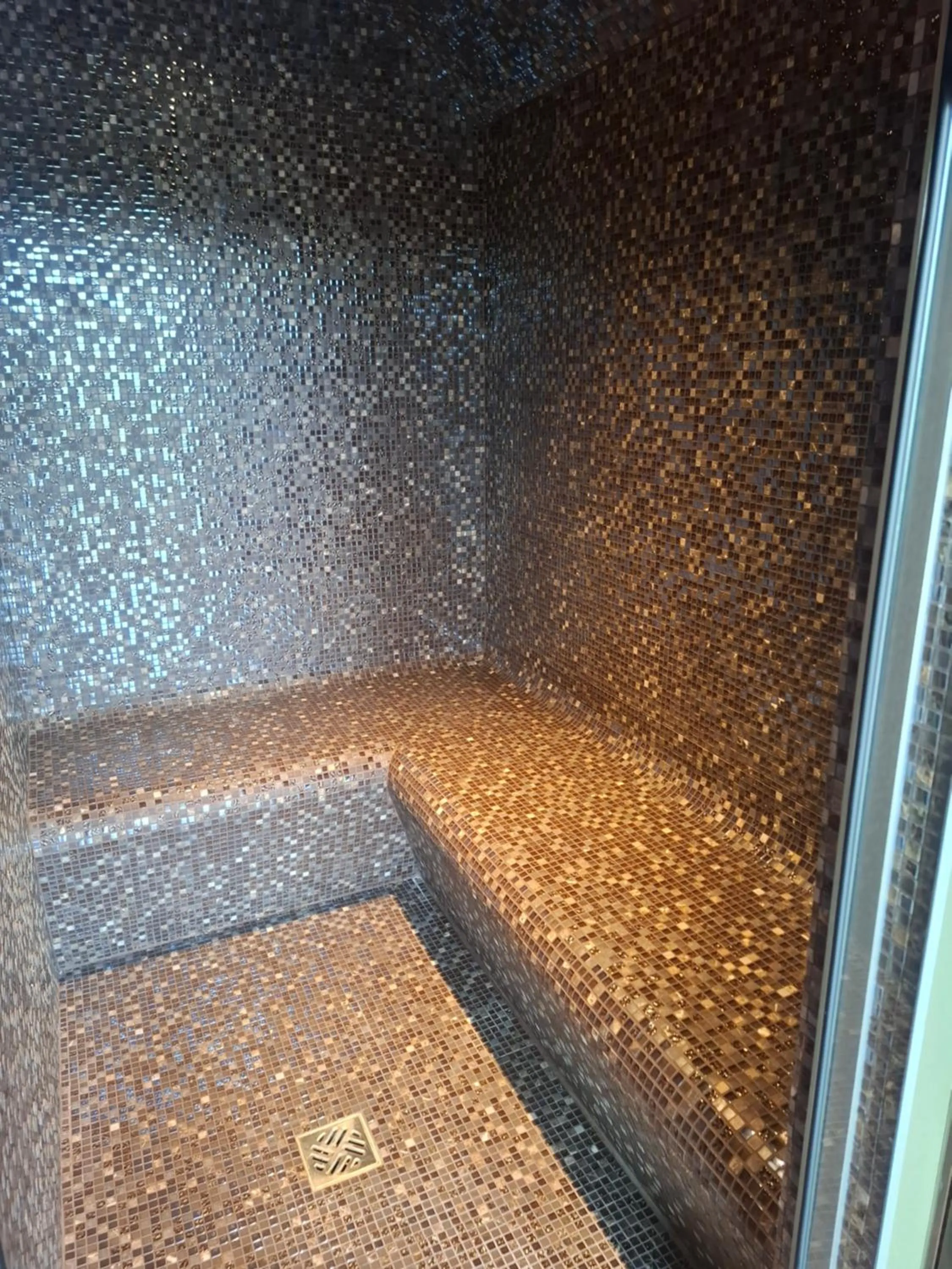 Steam room in B&B Finis terrae with wellness