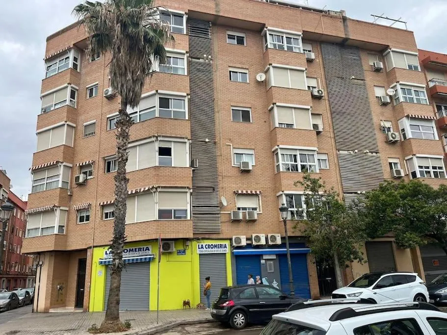 Street view in Apartamento cómodo y espacioso con parking