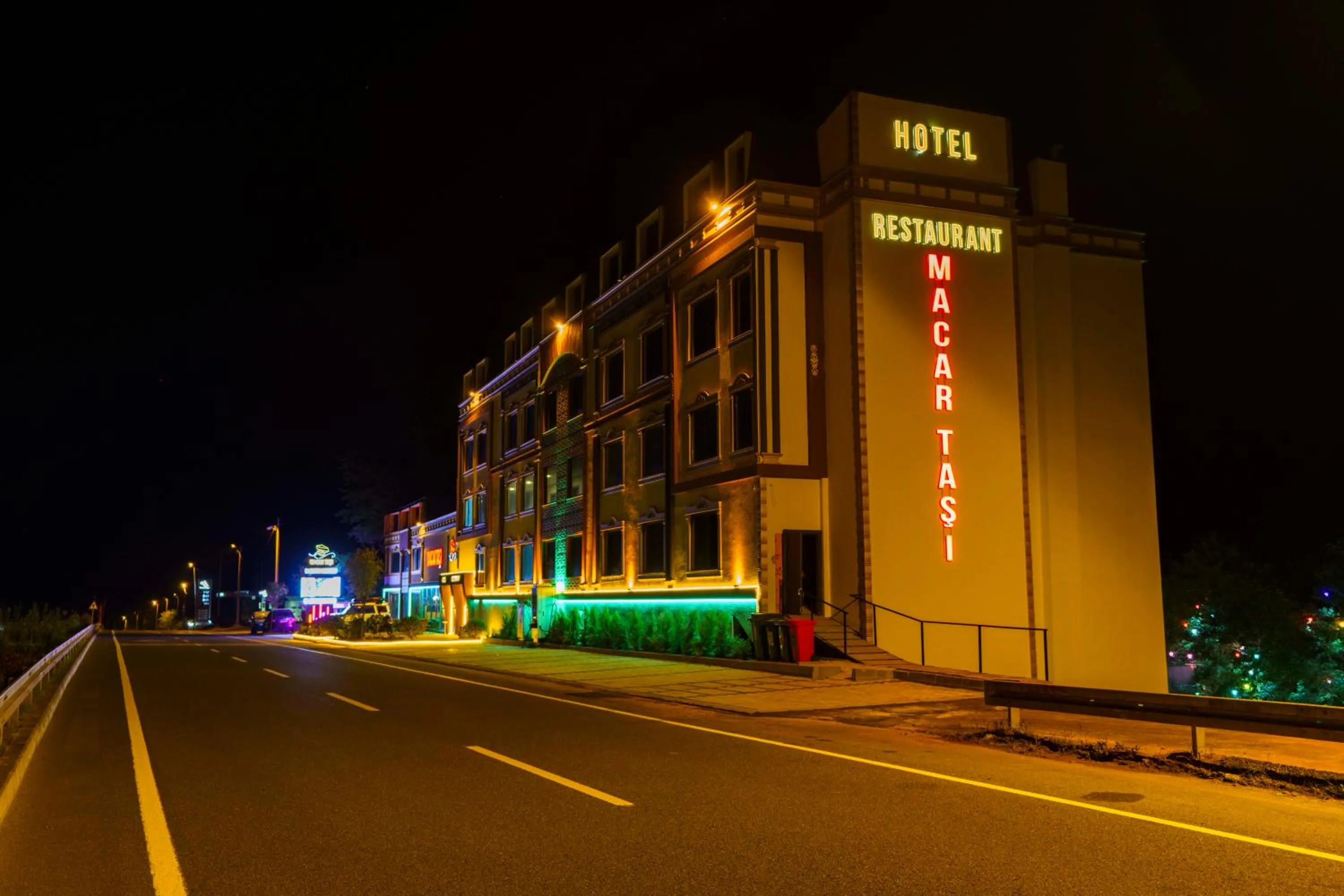 Night in Macartaşı Hotel