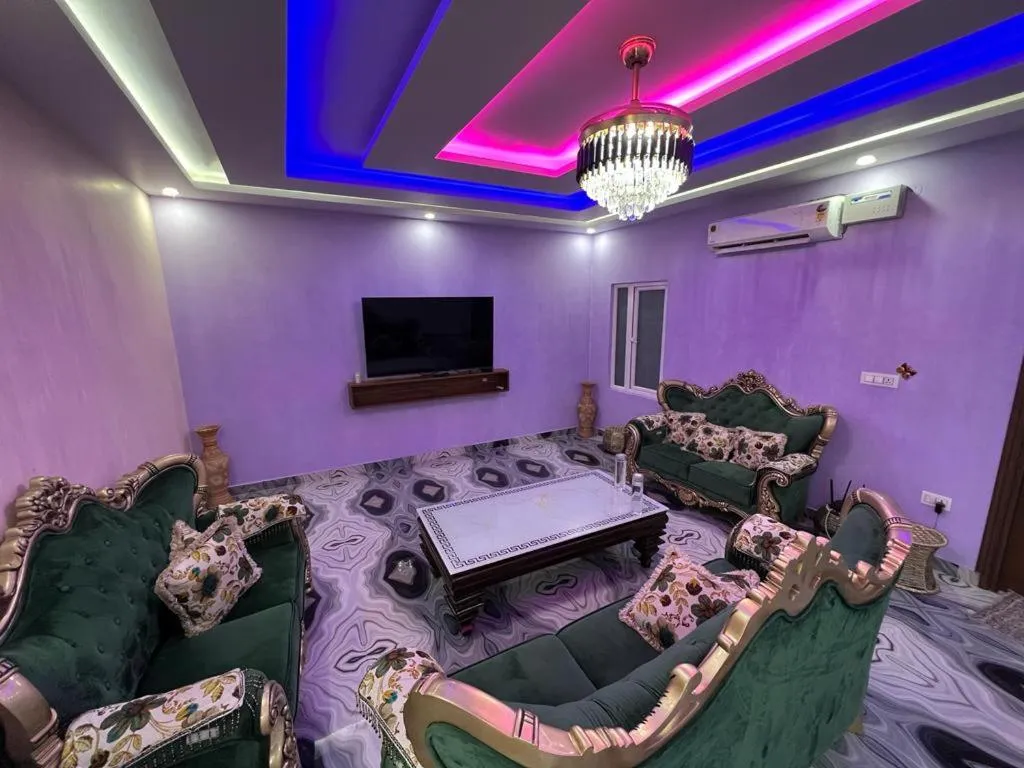 Hotel Yog Safari, Behind Parmarth Niketan