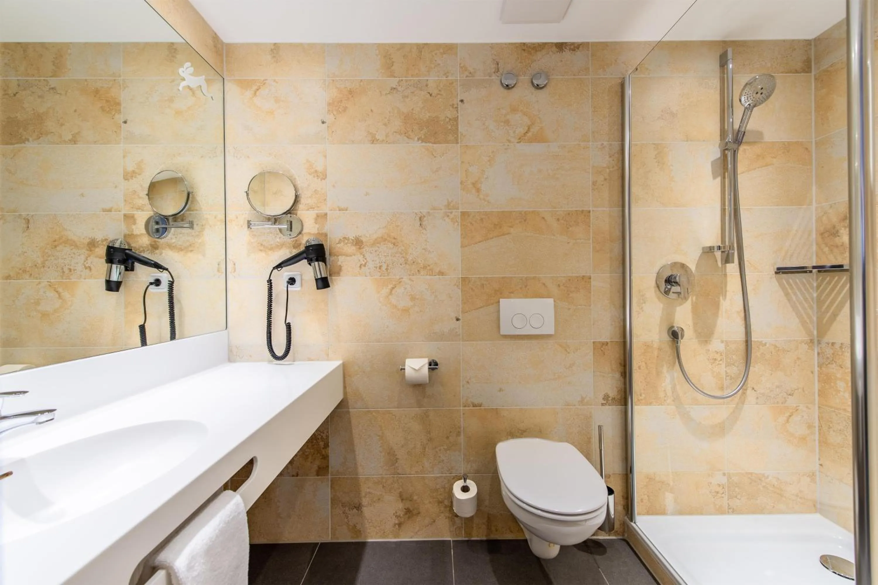 Bathroom in Premier Inn Passau Weisser Hase