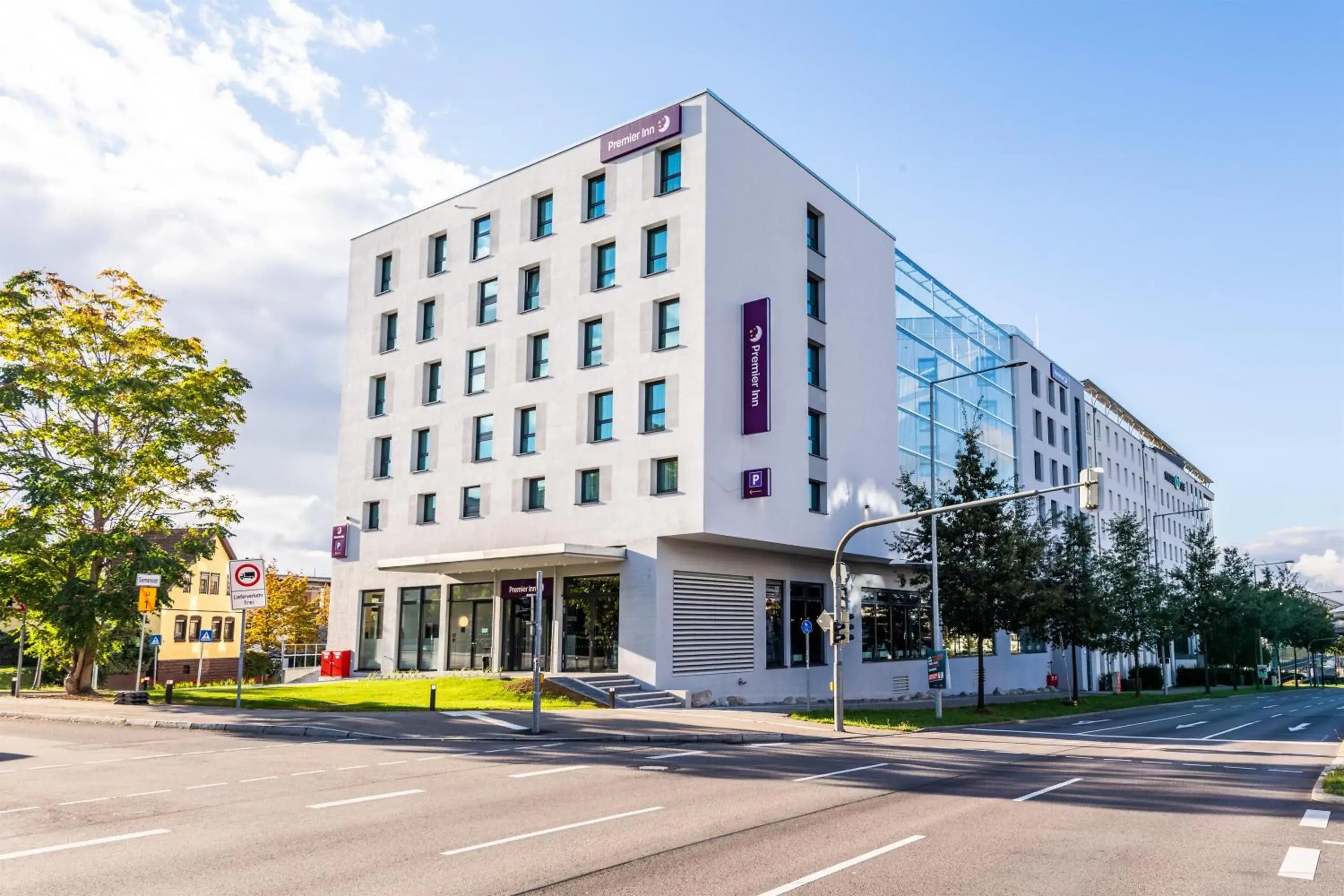 Property building in Premier Inn Stuttgart Feuerbach Property building in Premier Inn Stuttgart Feuerbach