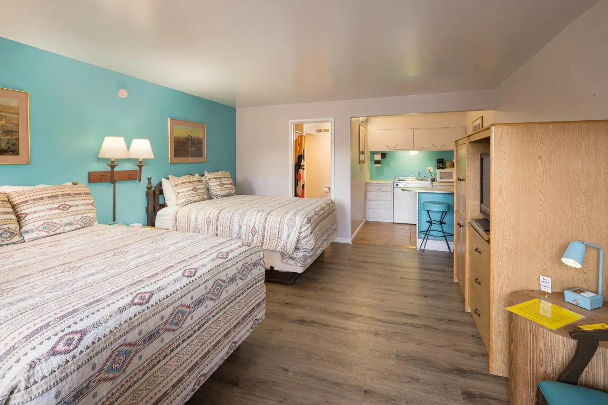 Deluxe Double Room in Apache Motel Deluxe Double Room in Apache Motel