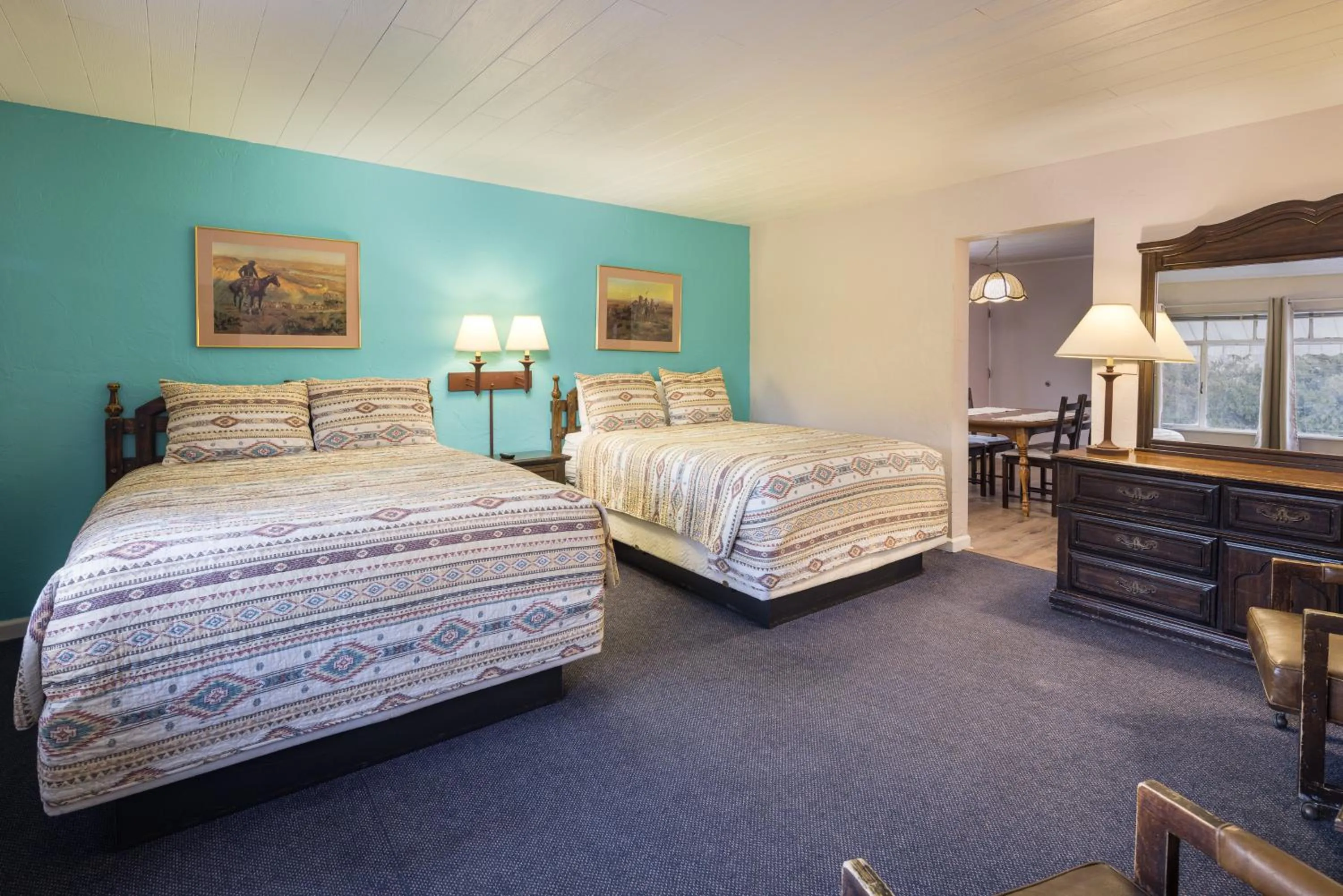 Bedroom, Bed in Apache Motel