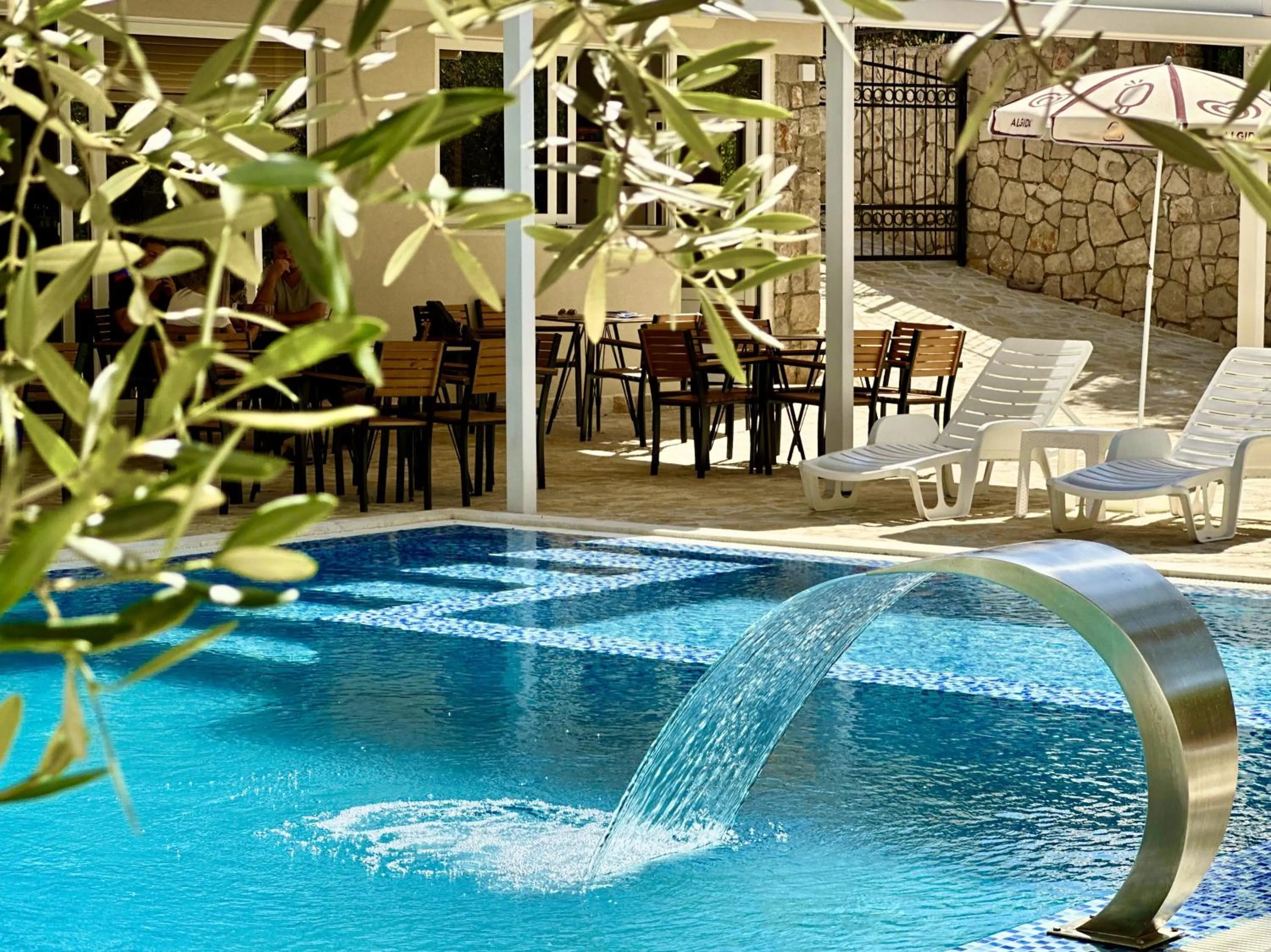 Day in Akhdar Apartments