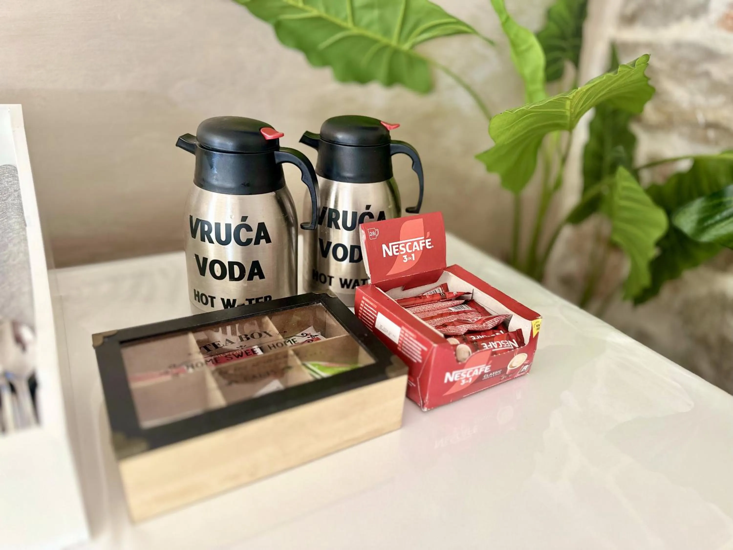 Coffee/tea facilities in Akhdar Apartments