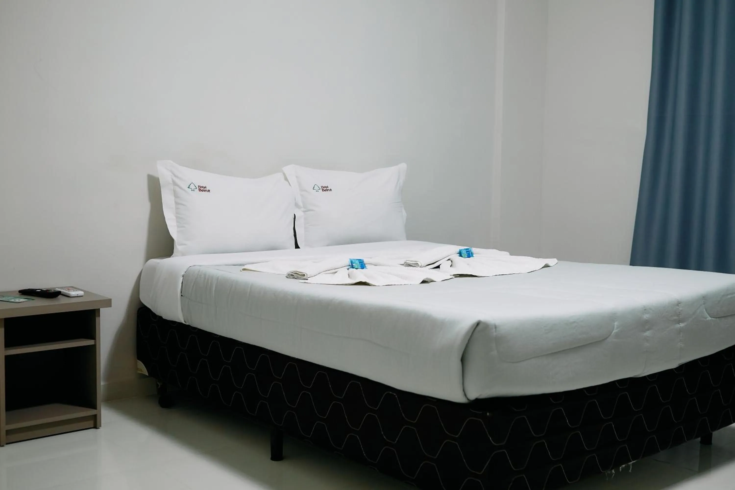 Property building, Bed in Hotel Beirut