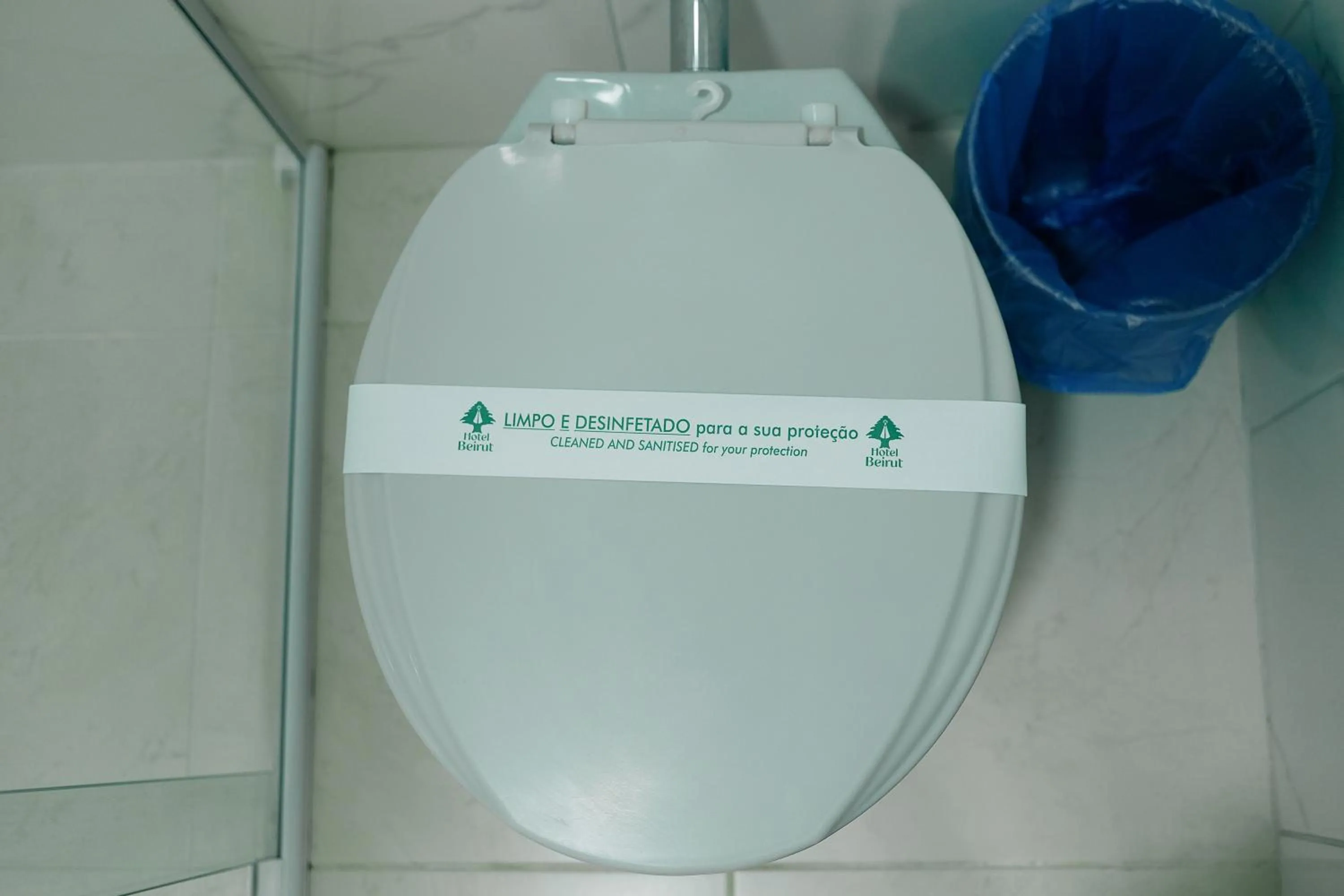 Bathroom in Hotel Beirut