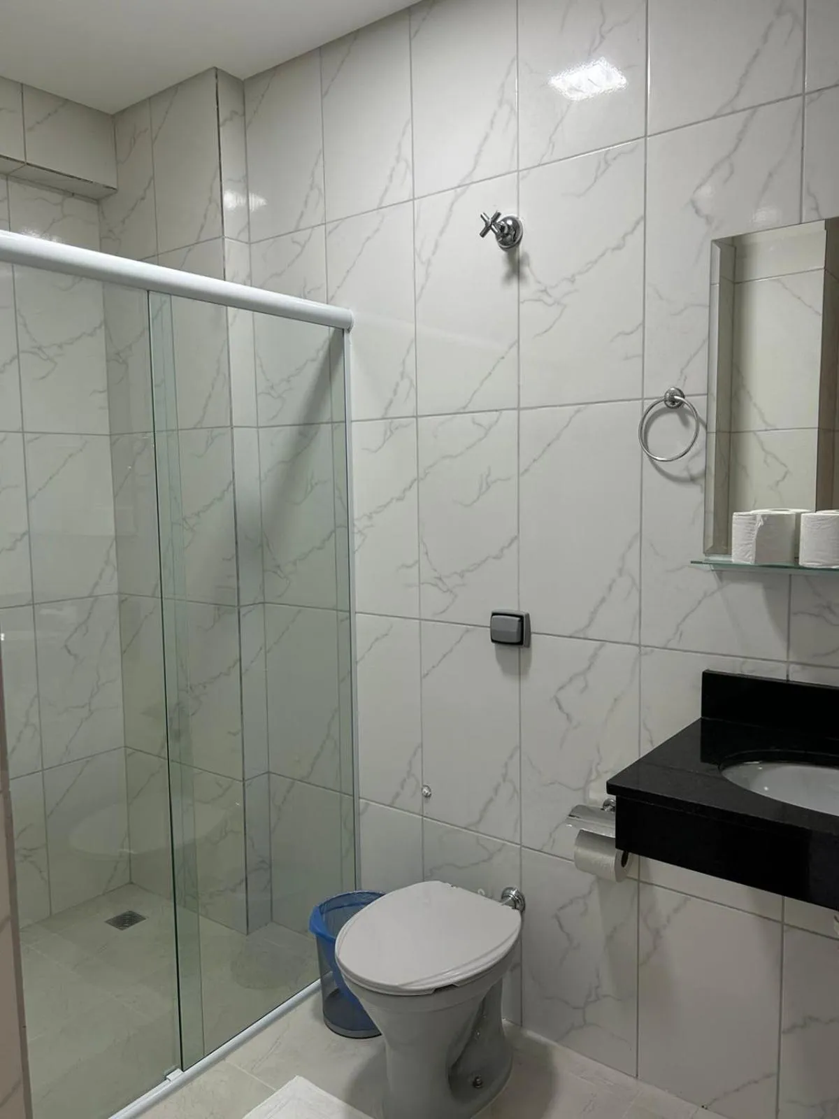 Shower in Hotel Beirut