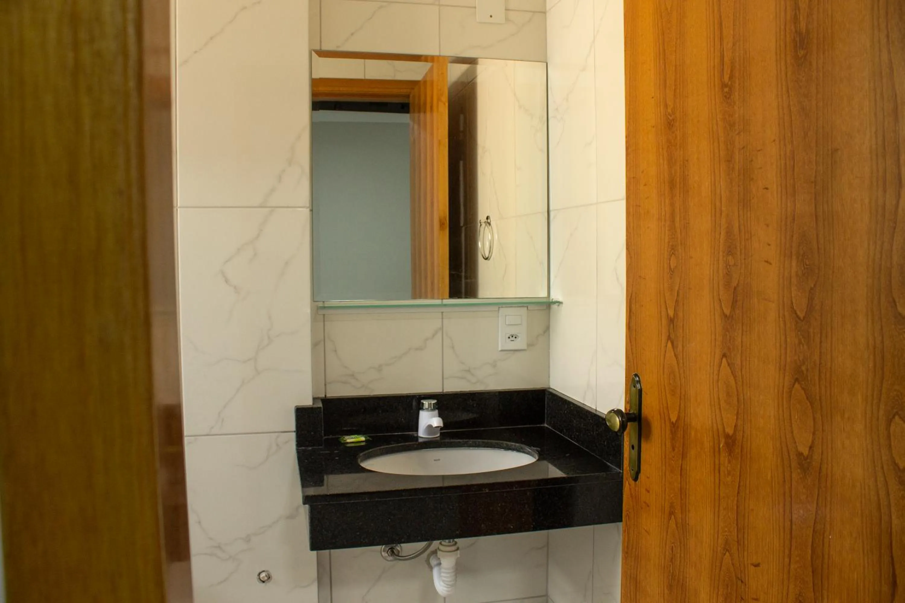 Bathroom in Hotel Beirut