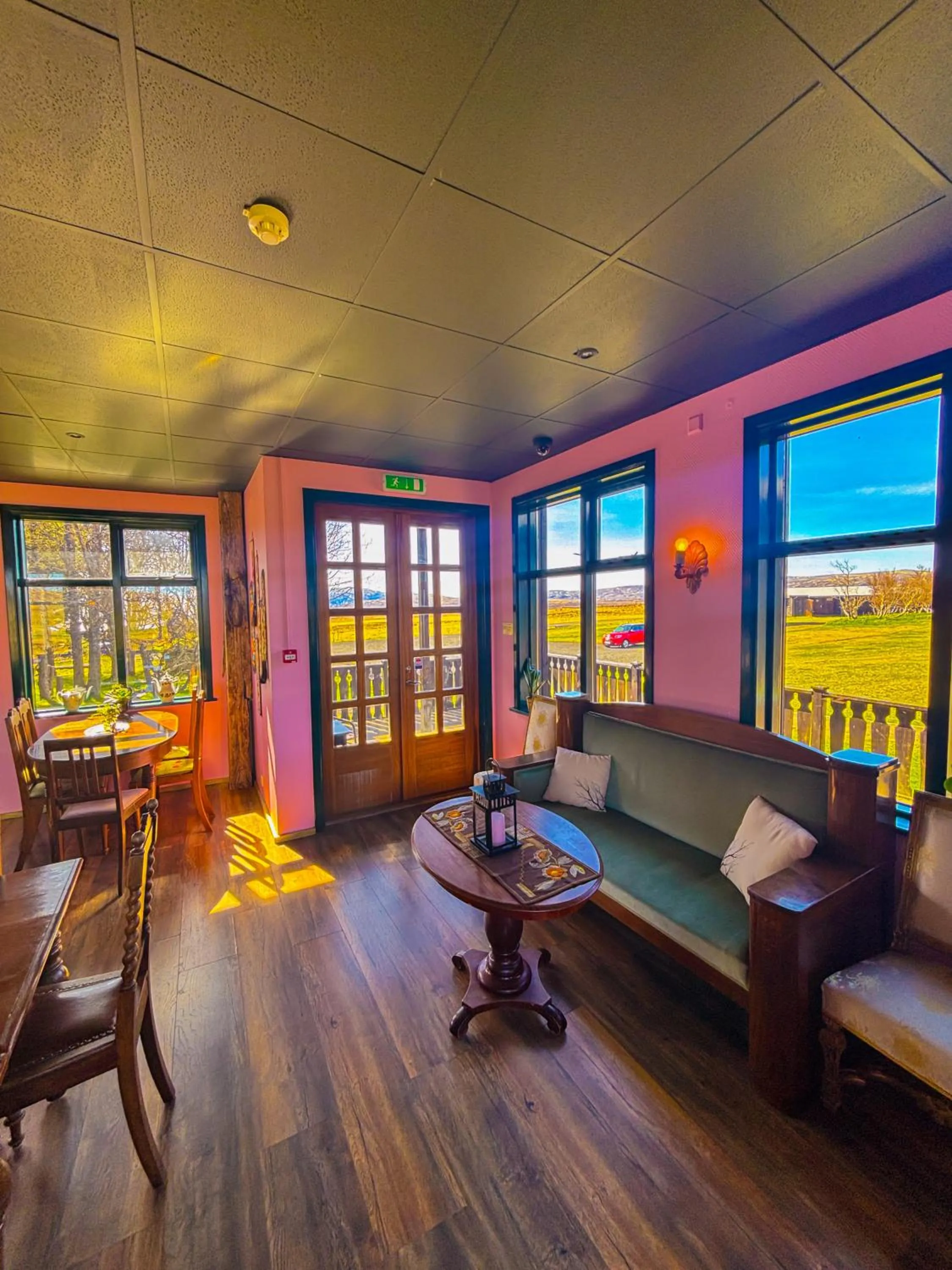 Restaurant/places to eat in Hotel Brú countryside