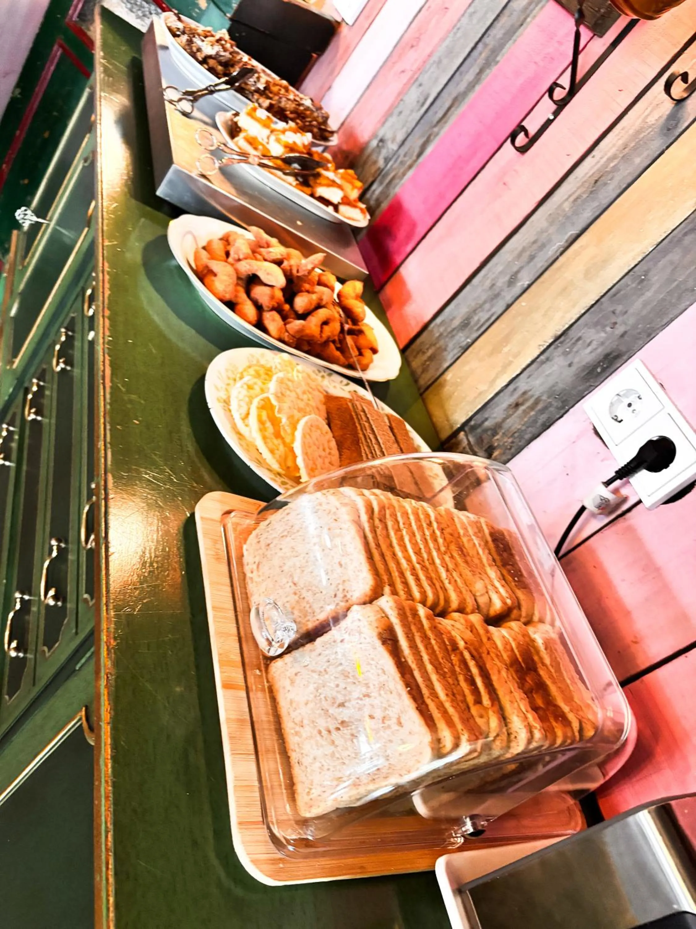 Breakfast in Hotel Brú countryside