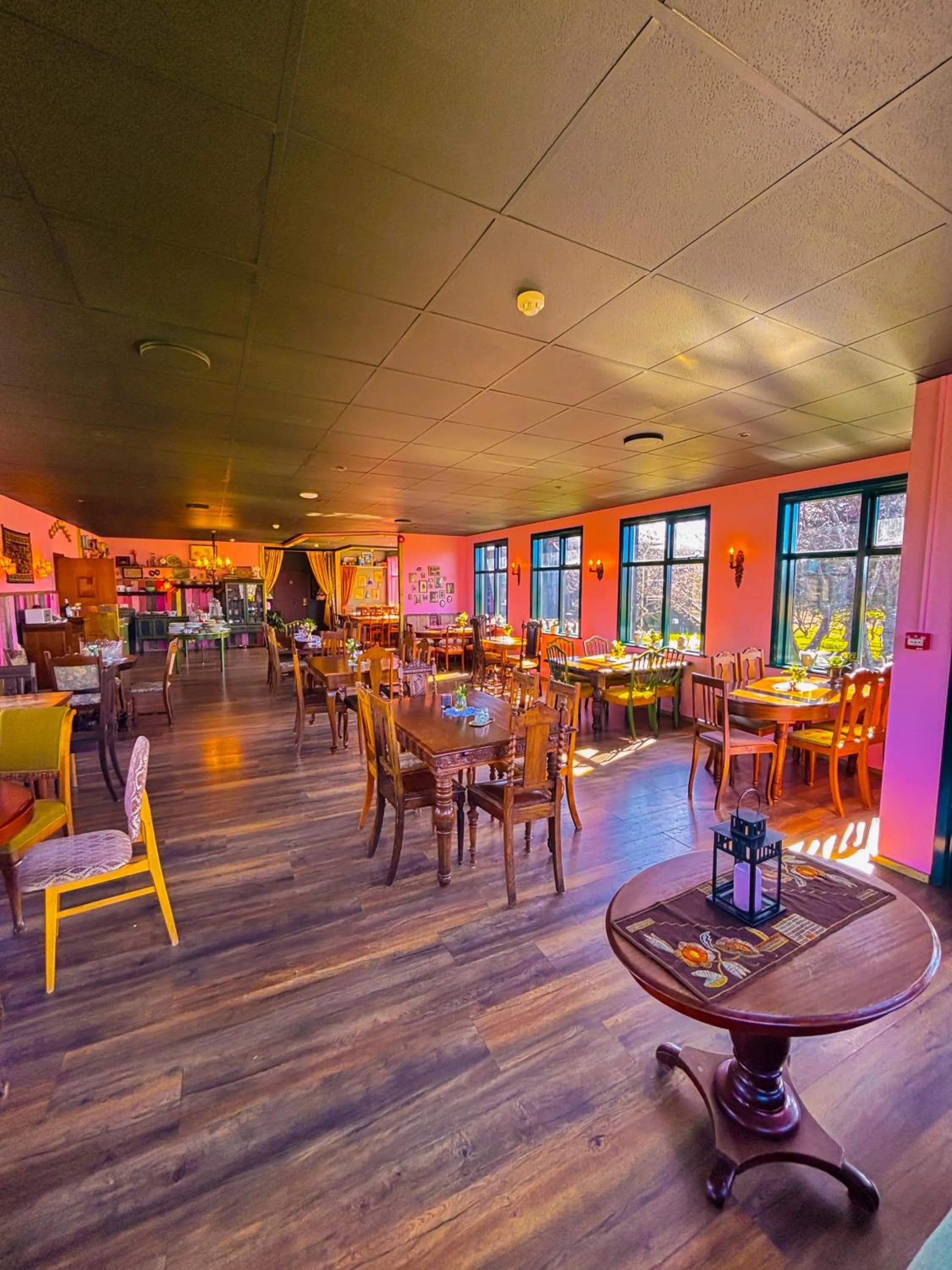 Restaurant/places to eat in Hotel Brú countryside