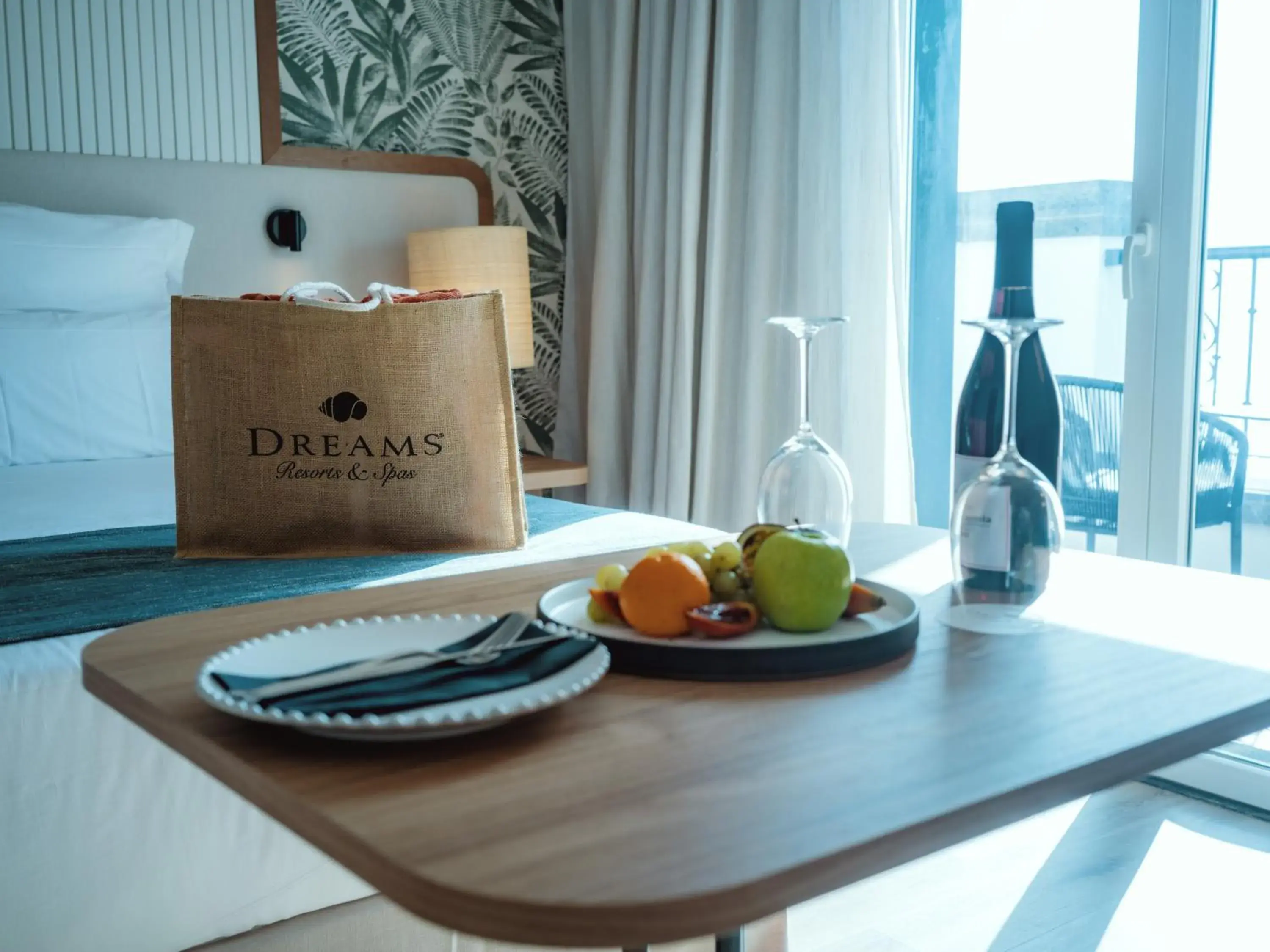 Food and drinks in Dreams Madeira Resort Spa & Marina Food and drinks in Dreams Madeira Resort Spa & Marina