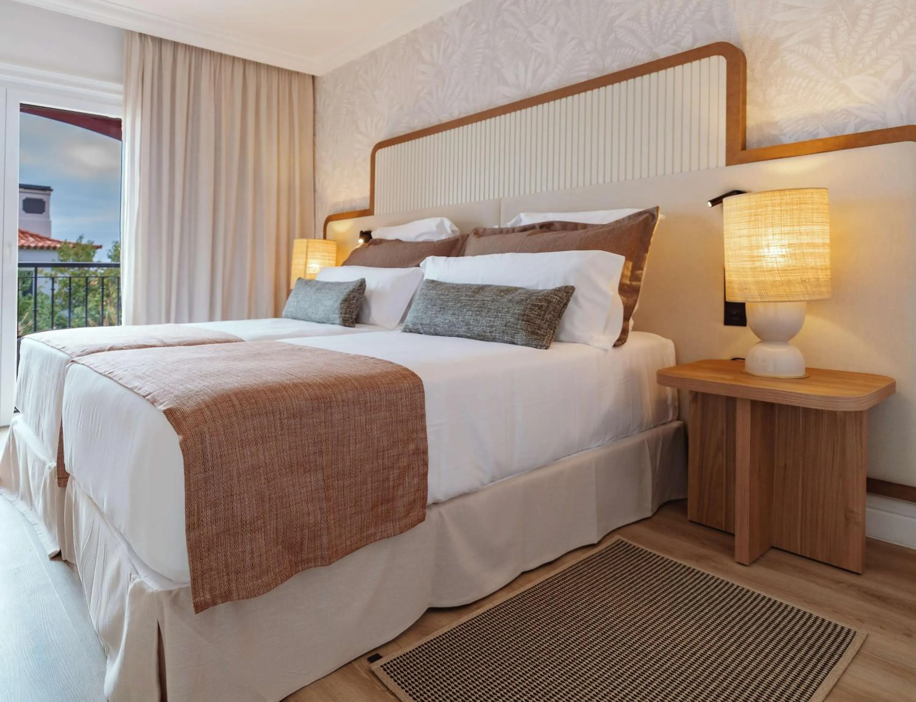 Photo of the whole room, Bed in Dreams Madeira Resort Spa & Marina