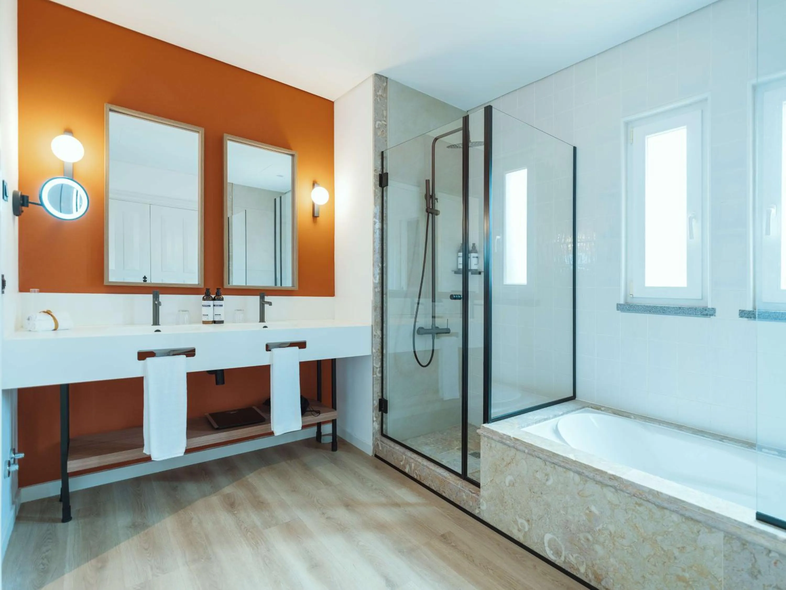 Bathroom in Dreams Madeira Resort Spa & Marina