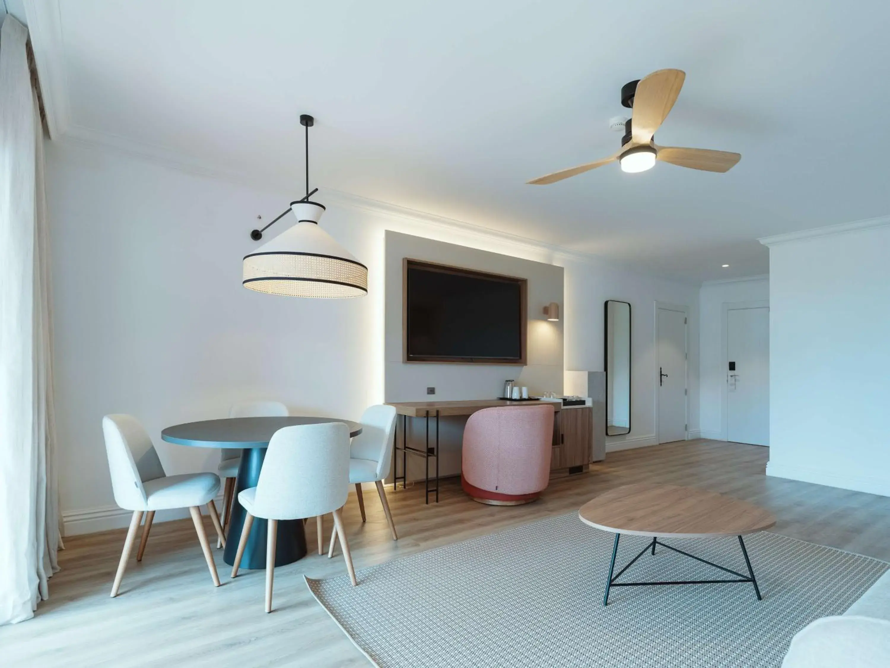 Photo of the whole room in Dreams Madeira Resort Spa & Marina Photo of the whole room in Dreams Madeira Resort Spa & Marina