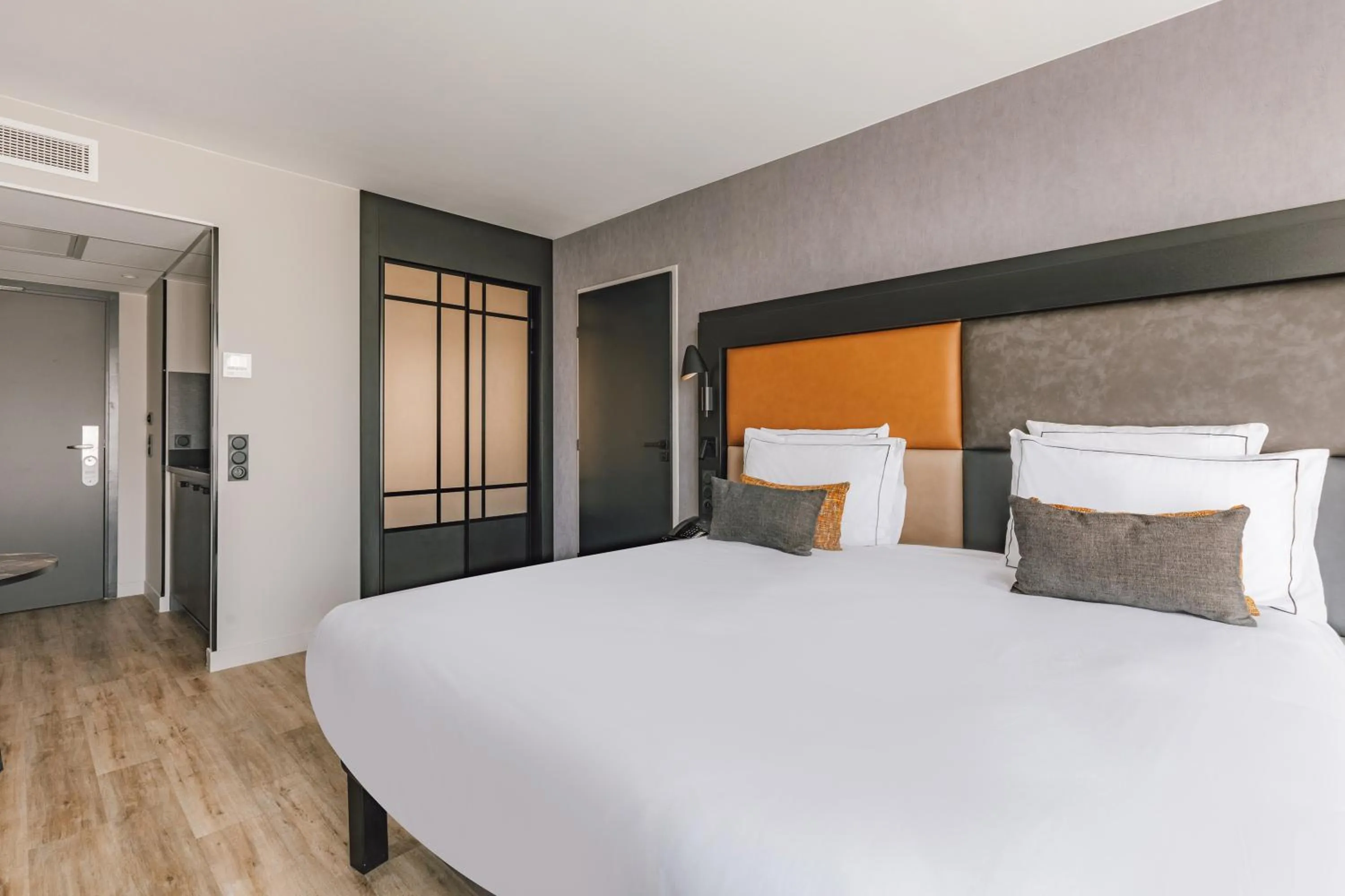 Bed in Appart'City Collection Paris Gare de Lyon