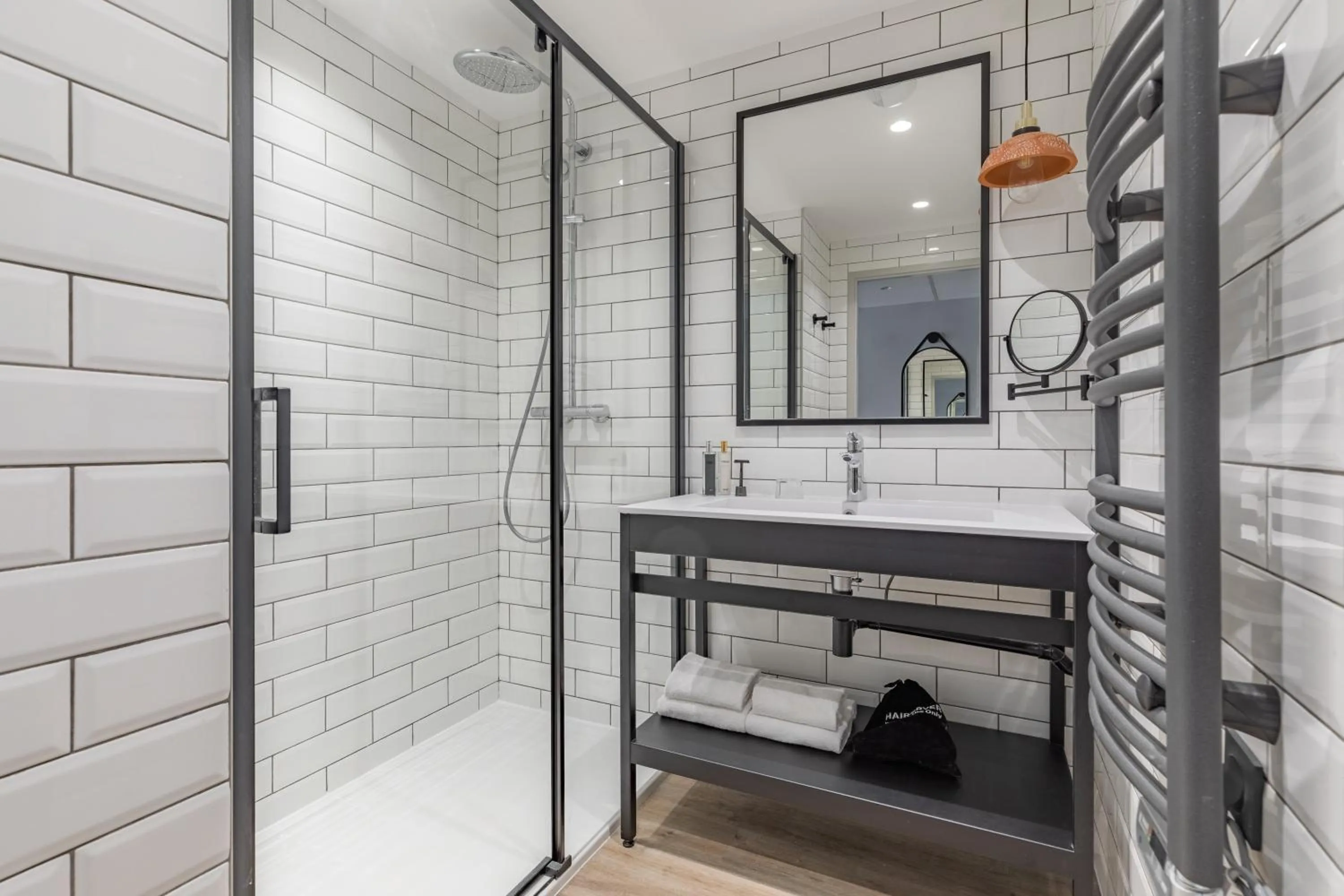 Shower in Appart'City Collection Paris Gare de Lyon