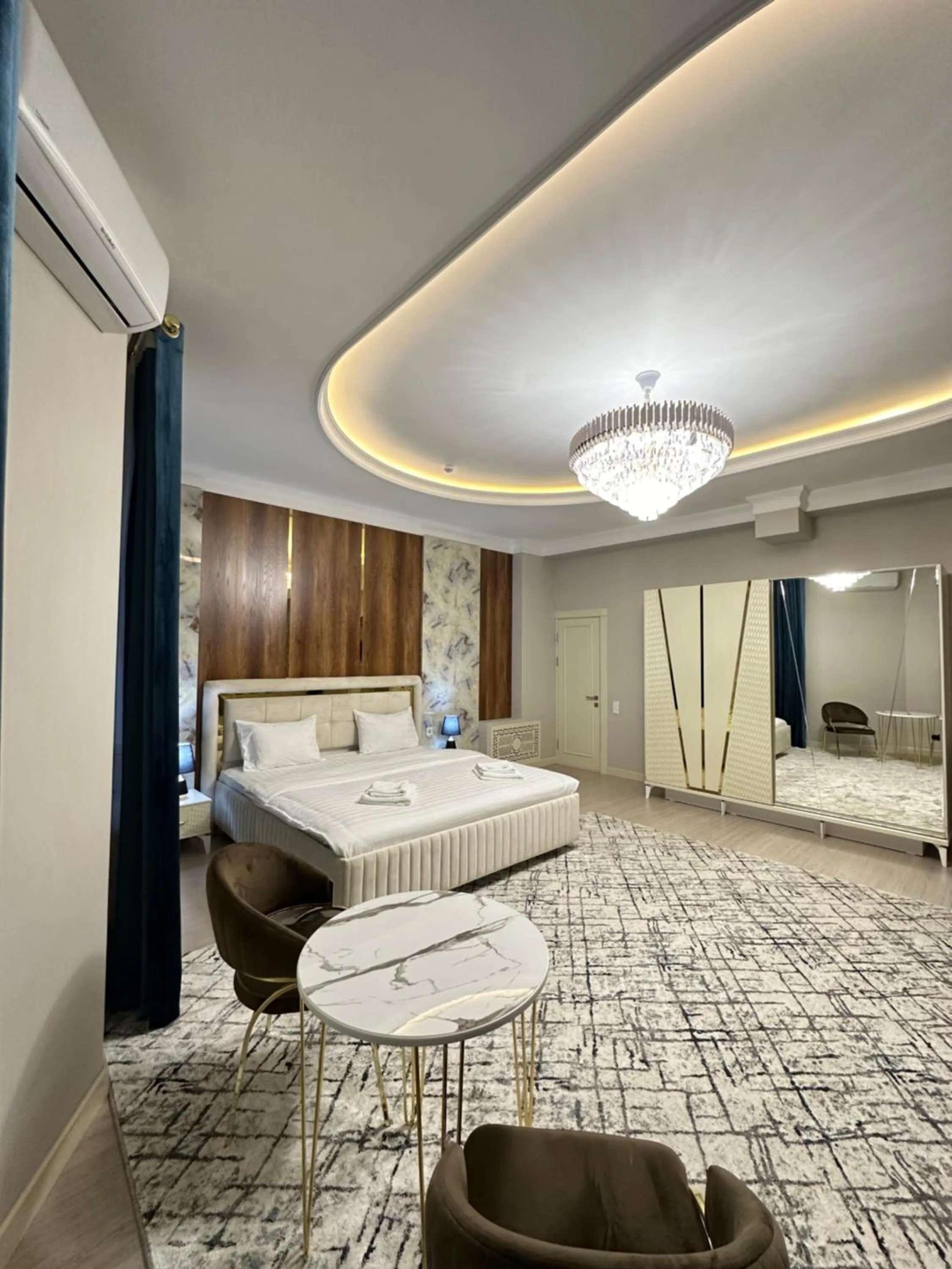 Bed in Nur Makon Hotel