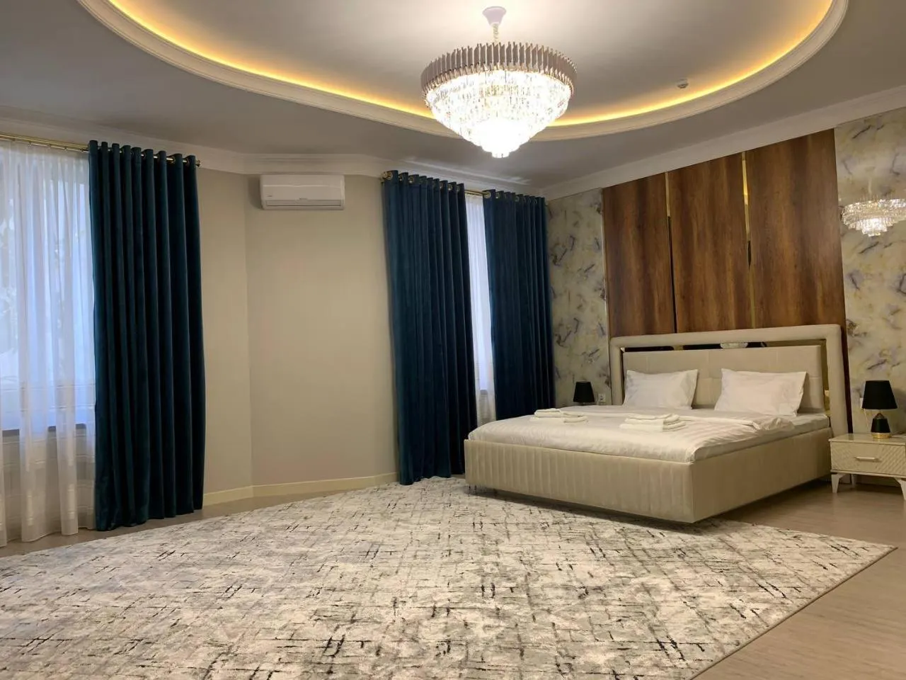 Bed in Nur Makon Hotel