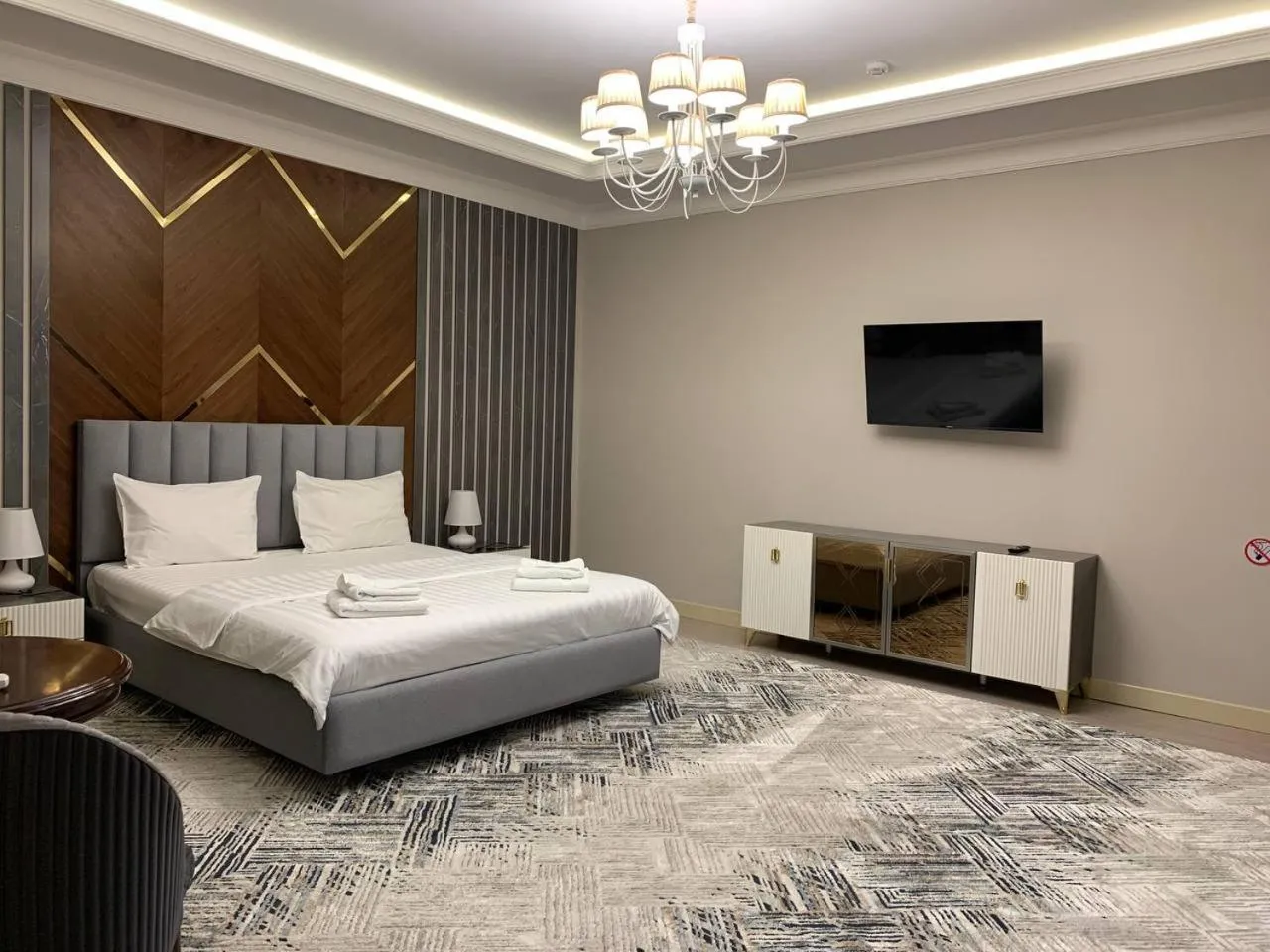 Bed in Nur Makon Hotel