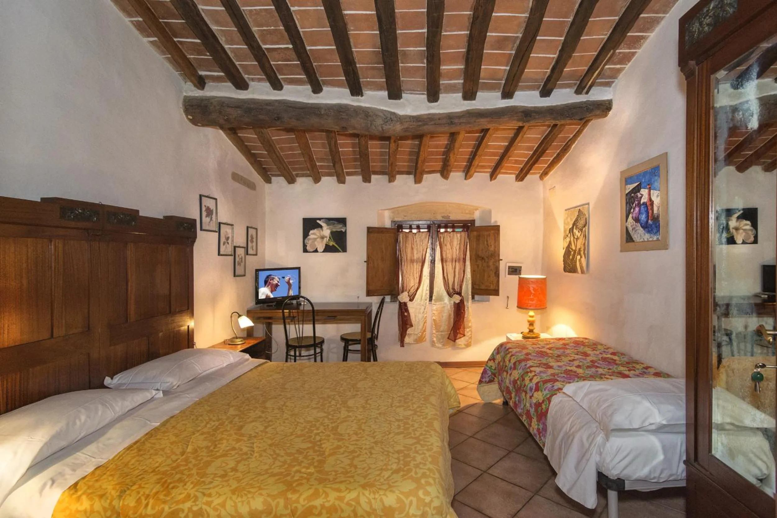 Bed in B&B Due Borghi